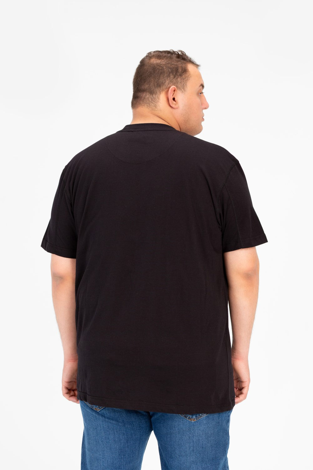 تي شيرت رجالي كبير الحجم برقبة دائرية وأكمام نصف مطبوعة من الأمام