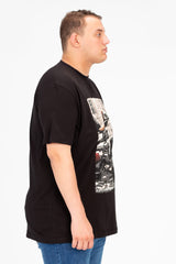 تي شيرت رجالي بمقاس كبير بأكمام قصيرة ورقبة دائرية وطبعة جرافيكية