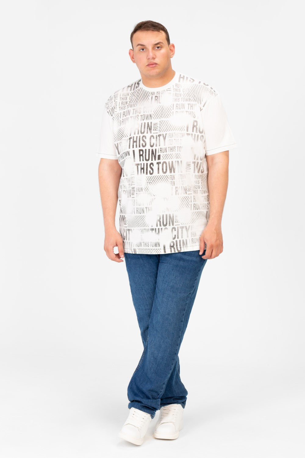 تي شيرت رجالي كبير الحجم بطبعة أمامية كاملة وأكمام قصيرة