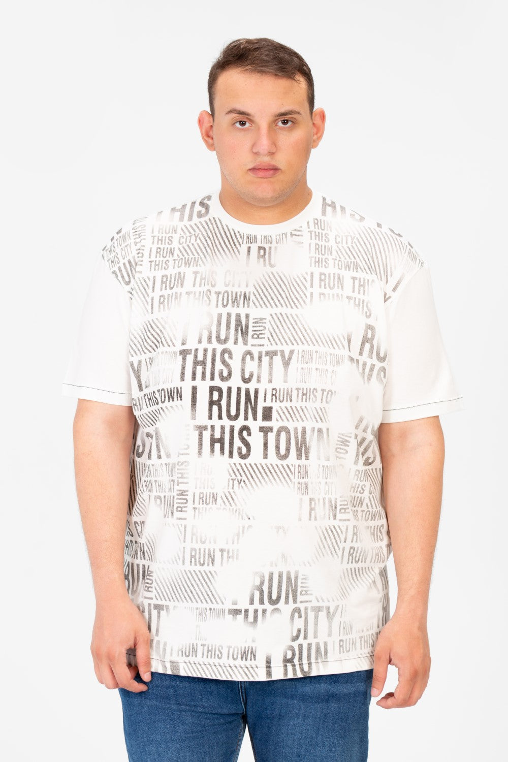 تي شيرت رجالي كبير الحجم بطبعة أمامية كاملة وأكمام قصيرة