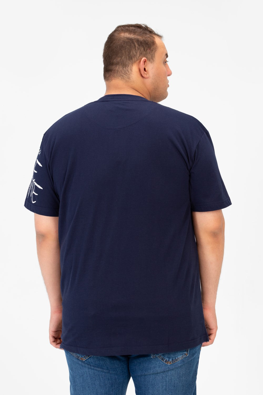 تي شيرت رجالي كبير الحجم مطبوع برقبة دائرية وأكمام قصيرة