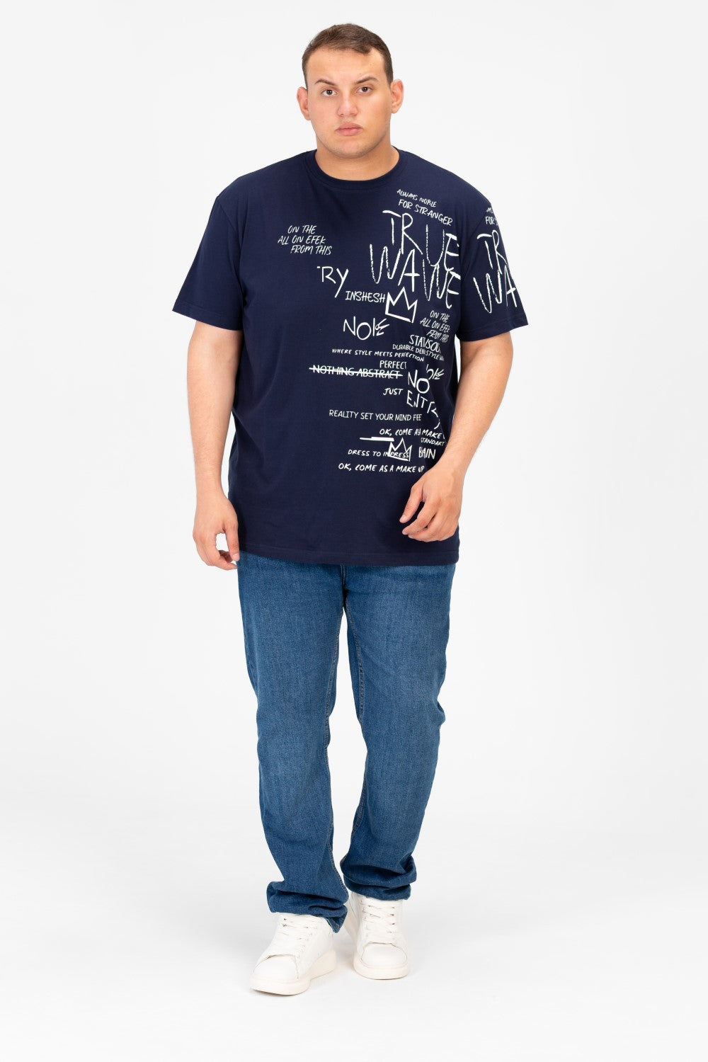 تي شيرت رجالي كبير الحجم مطبوع برقبة دائرية وأكمام قصيرة