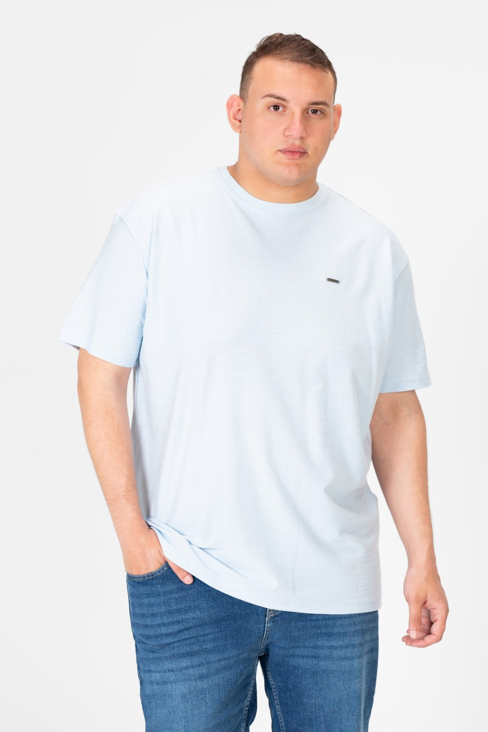 تي شيرت رجالي أساسي بأكمام قصيرة ومقاس كبير