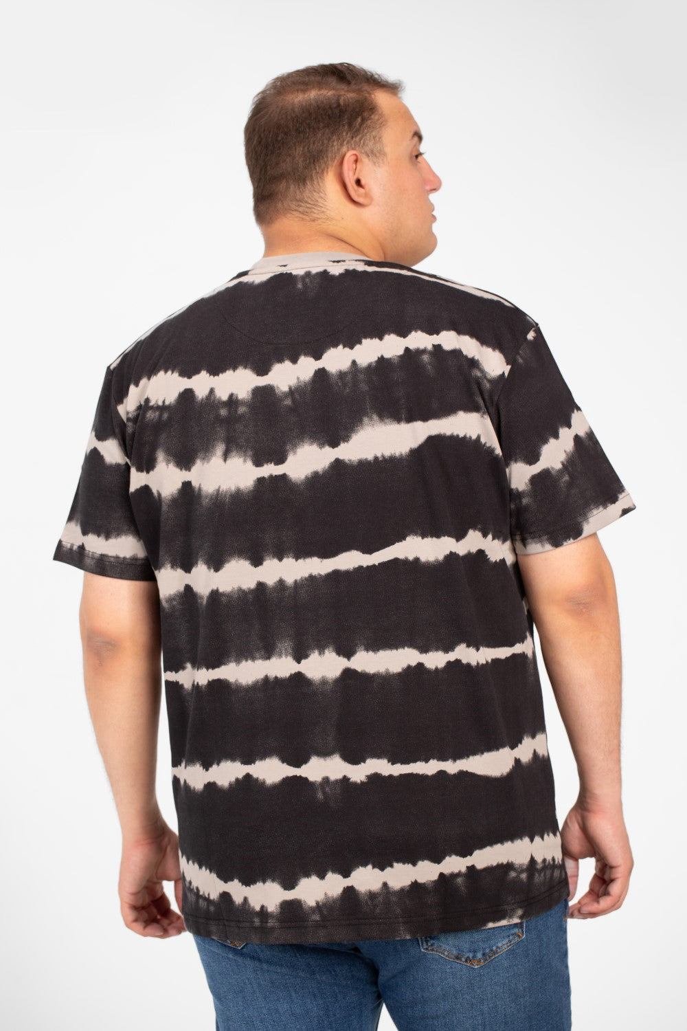 تي شيرت جاكار رجالي كبير الحجم بأكمام قصيرة ورقبة دائرية وتصميم عصري