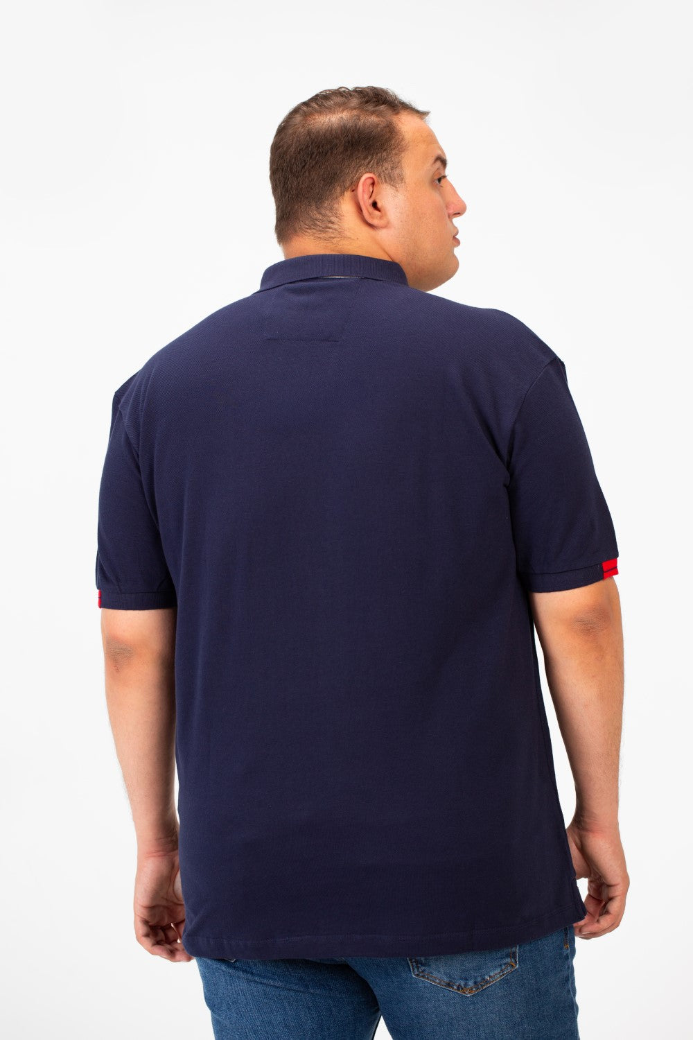 تي شيرت بولو رجالي كبير الحجم بأكمام قصيرة وطبعة أمامية وجيب