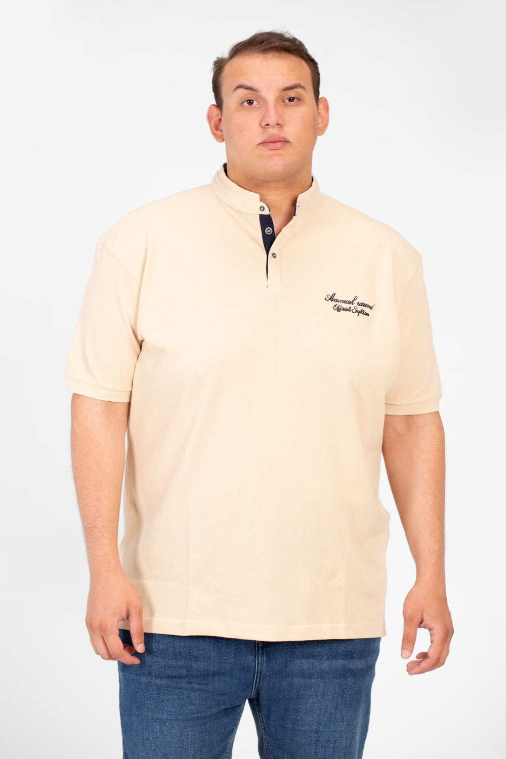 تي شيرت بولو رجالي أساسي بأكمام قصيرة ومقاس كبير مع طباعة نصية أمامية