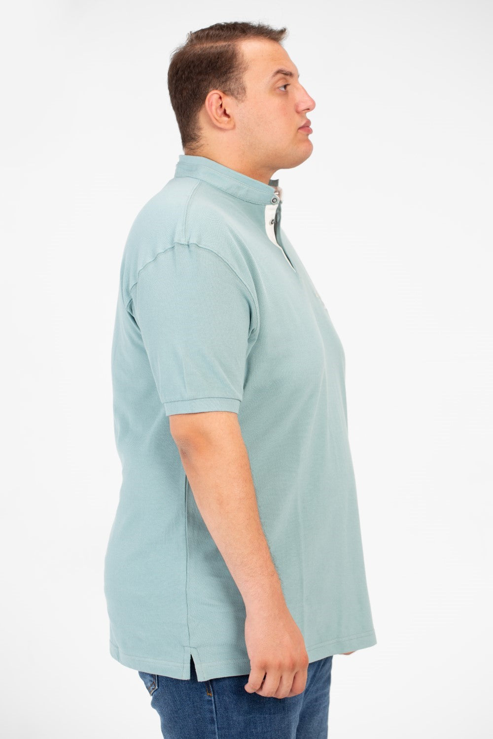 تي شيرت بولو رجالي أساسي بأكمام قصيرة ومقاس كبير مع طباعة نصية أمامية