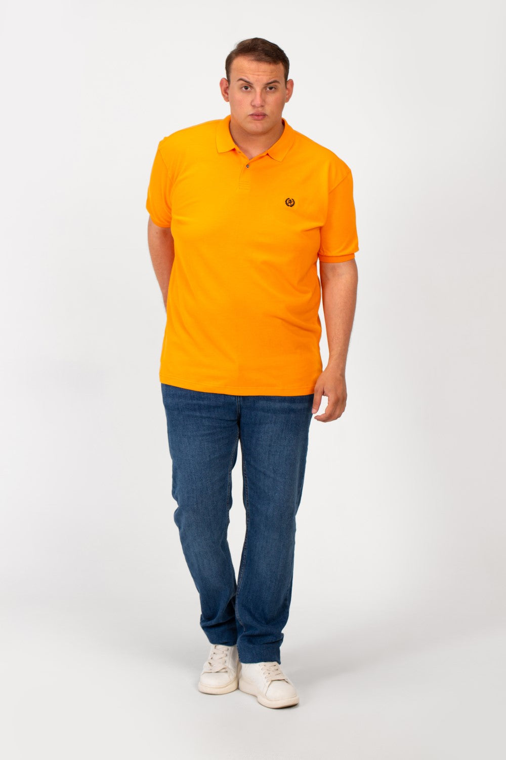 تي شيرت بولو توماتو رجالي كبير الحجم بأكمام قصيرة وتفاصيل أساسية