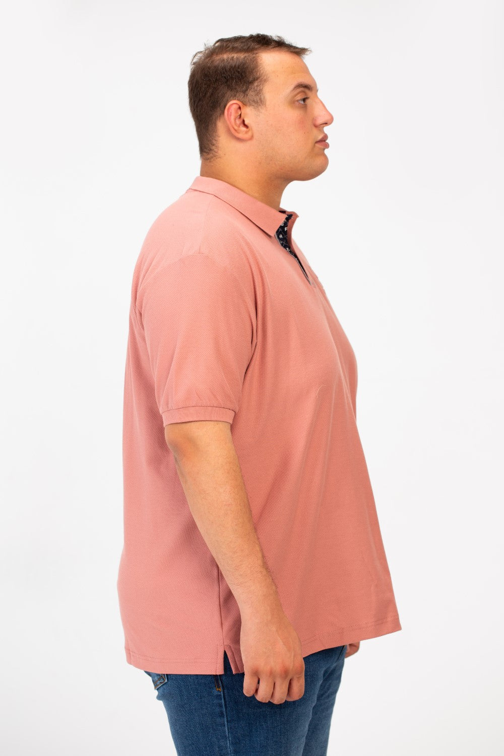 تي شيرت بولو رجالي كبير الحجم بأكمام قصيرة وأزرار نصف أمامية