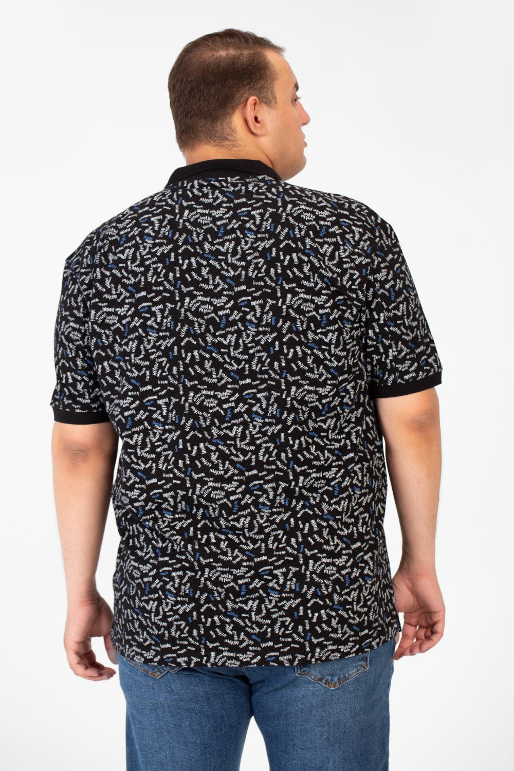 تي شيرت بولو جاكار رجالي كبير الحجم بطباعة كاملة وأكمام نصفية