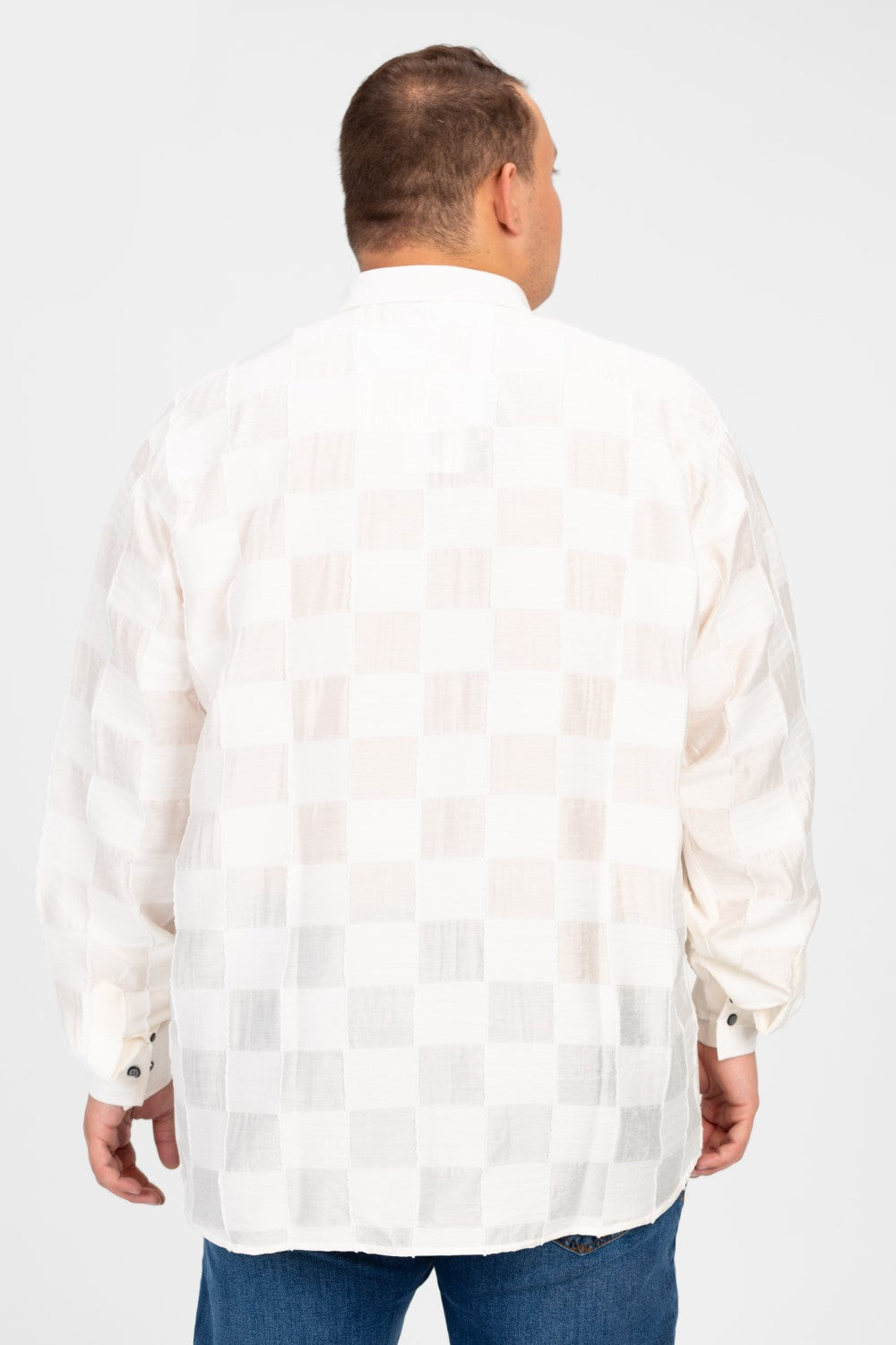 قميص رجالي عصري كبير الحجم بأكمام طويلة