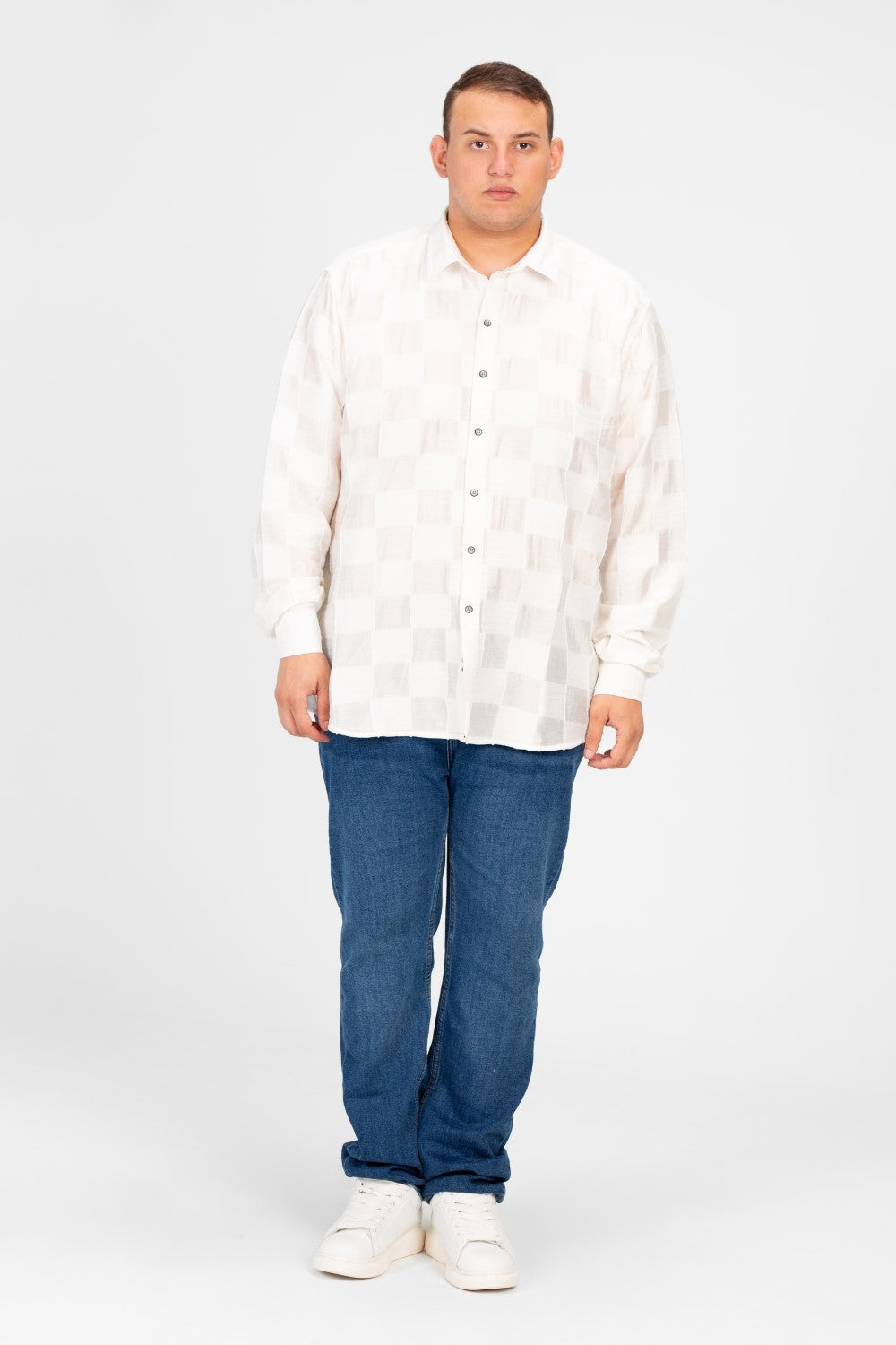 قميص رجالي عصري كبير الحجم بأكمام طويلة