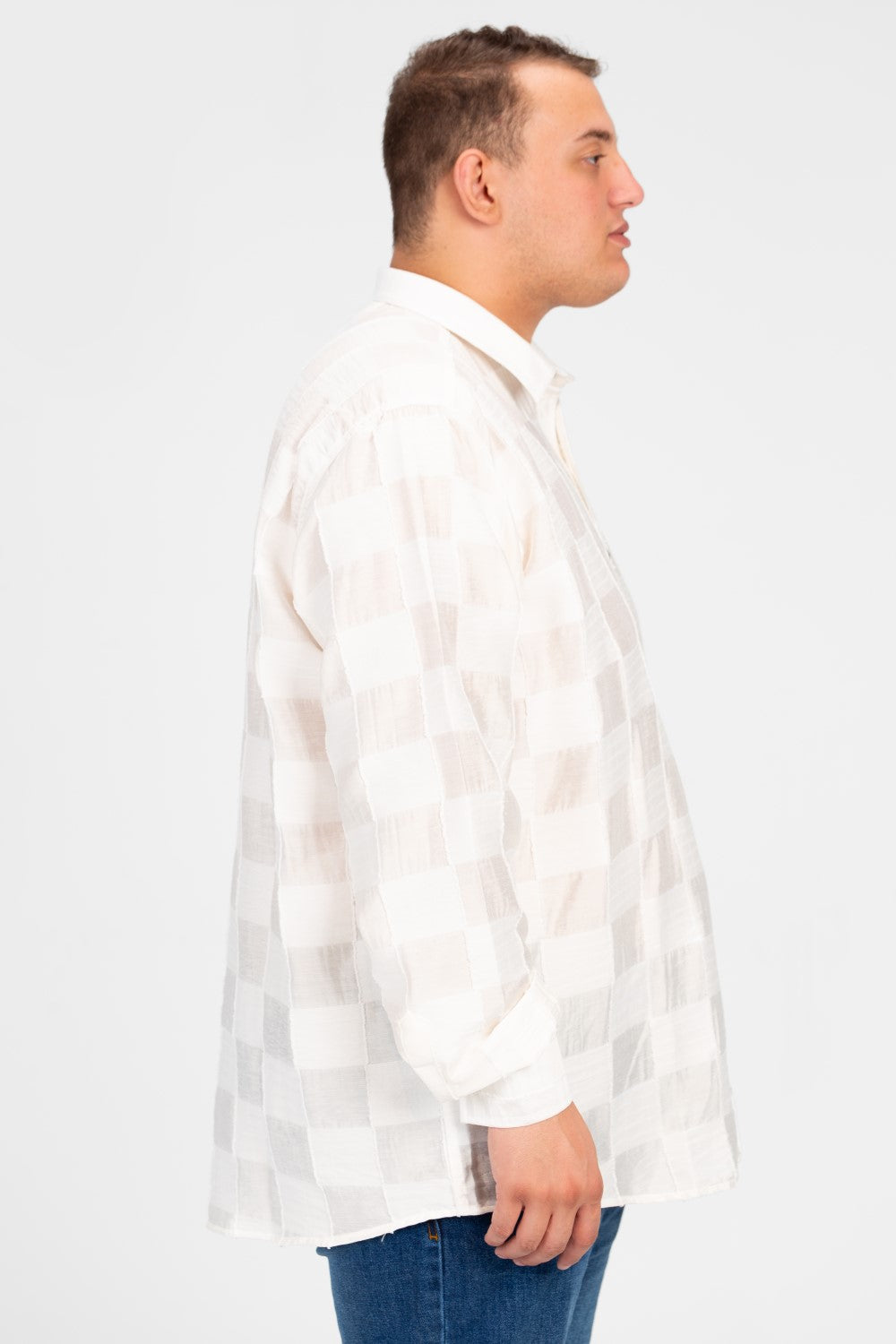 قميص رجالي عصري كبير الحجم بأكمام طويلة