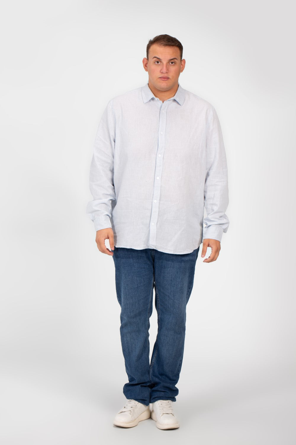 قميص رجالي أساسي بأكمام طويلة ومقاس كبير بألوان صيفية أساسية