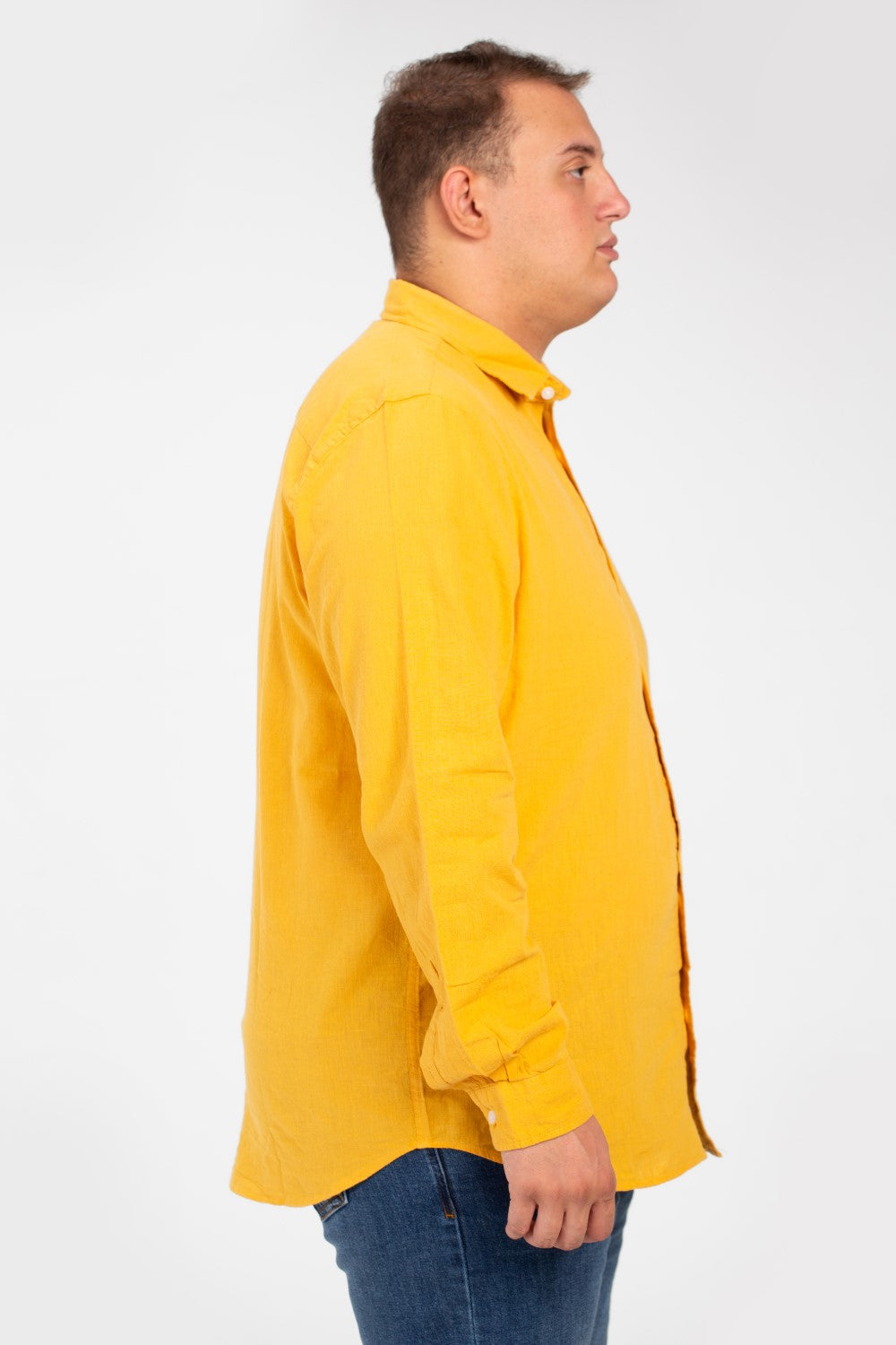 قميص رجالي أساسي بأكمام طويلة ومقاس كبير بألوان صيفية أساسية