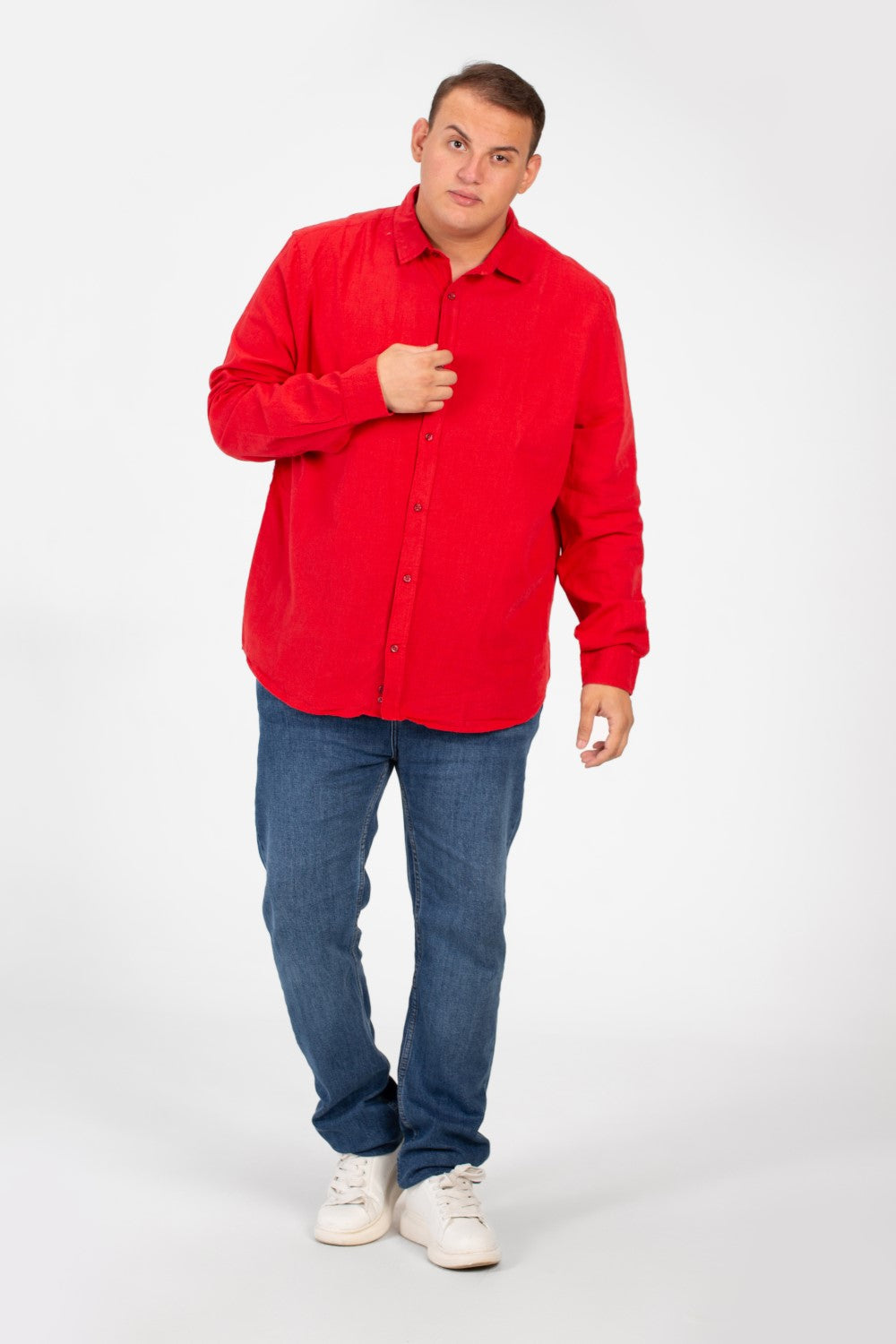 قميص رجالي أساسي بأكمام طويلة ومقاس كبير بألوان صيفية أساسية