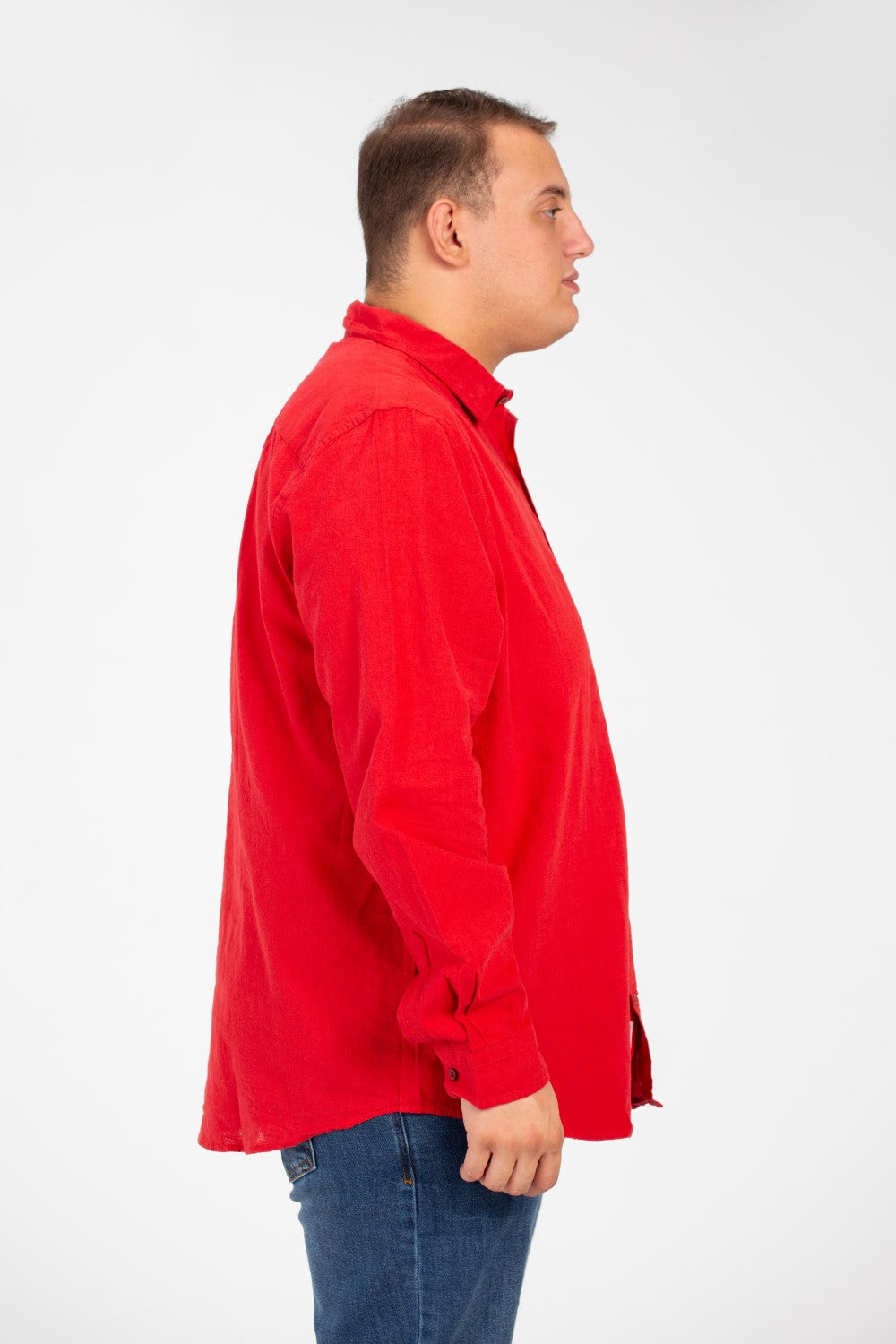 قميص رجالي أساسي بأكمام طويلة ومقاس كبير بألوان صيفية أساسية