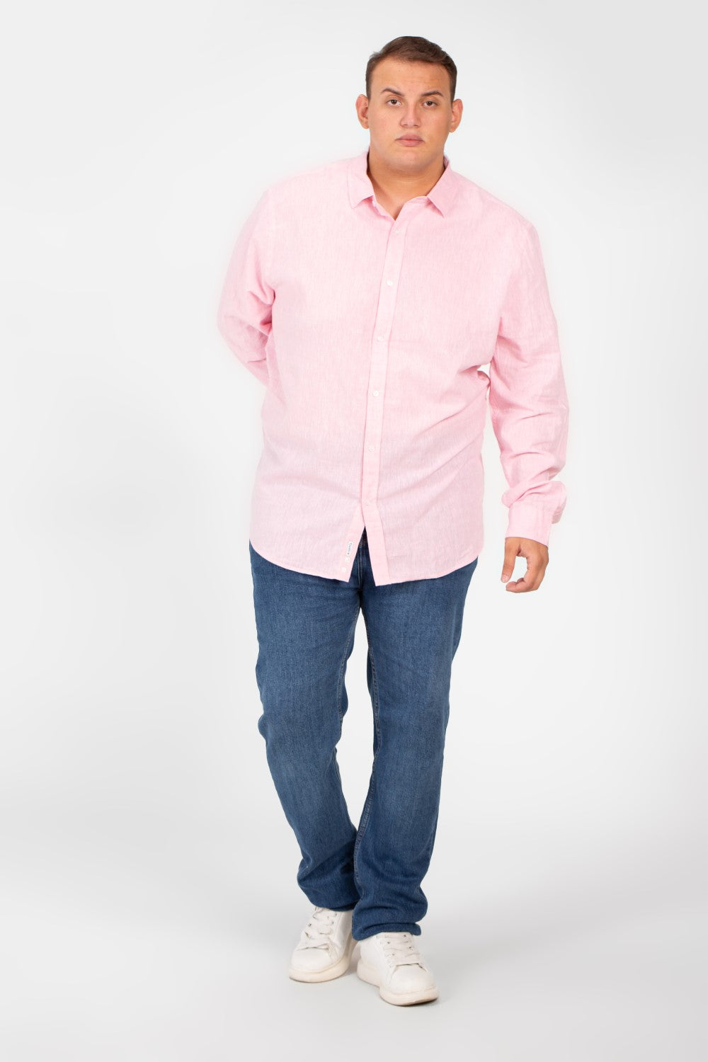 قميص رجالي أساسي بأكمام طويلة ومقاس كبير بألوان صيفية أساسية