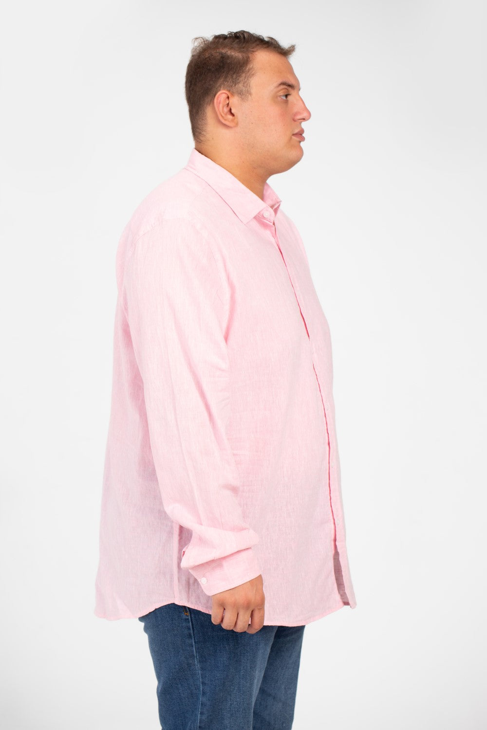 قميص رجالي أساسي بأكمام طويلة ومقاس كبير بألوان صيفية أساسية