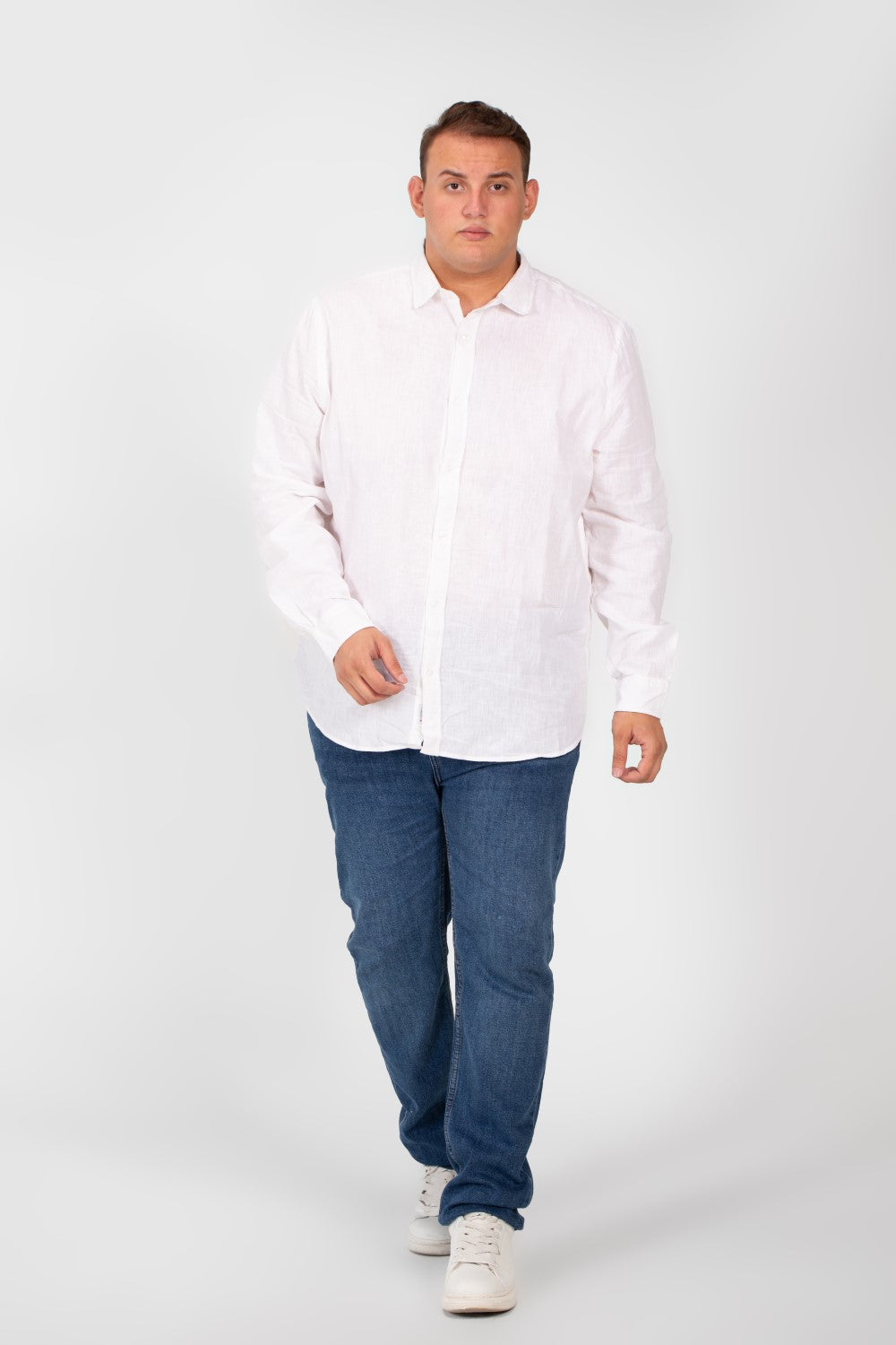 قميص رجالي أساسي بأكمام طويلة ومقاس كبير بألوان صيفية أساسية