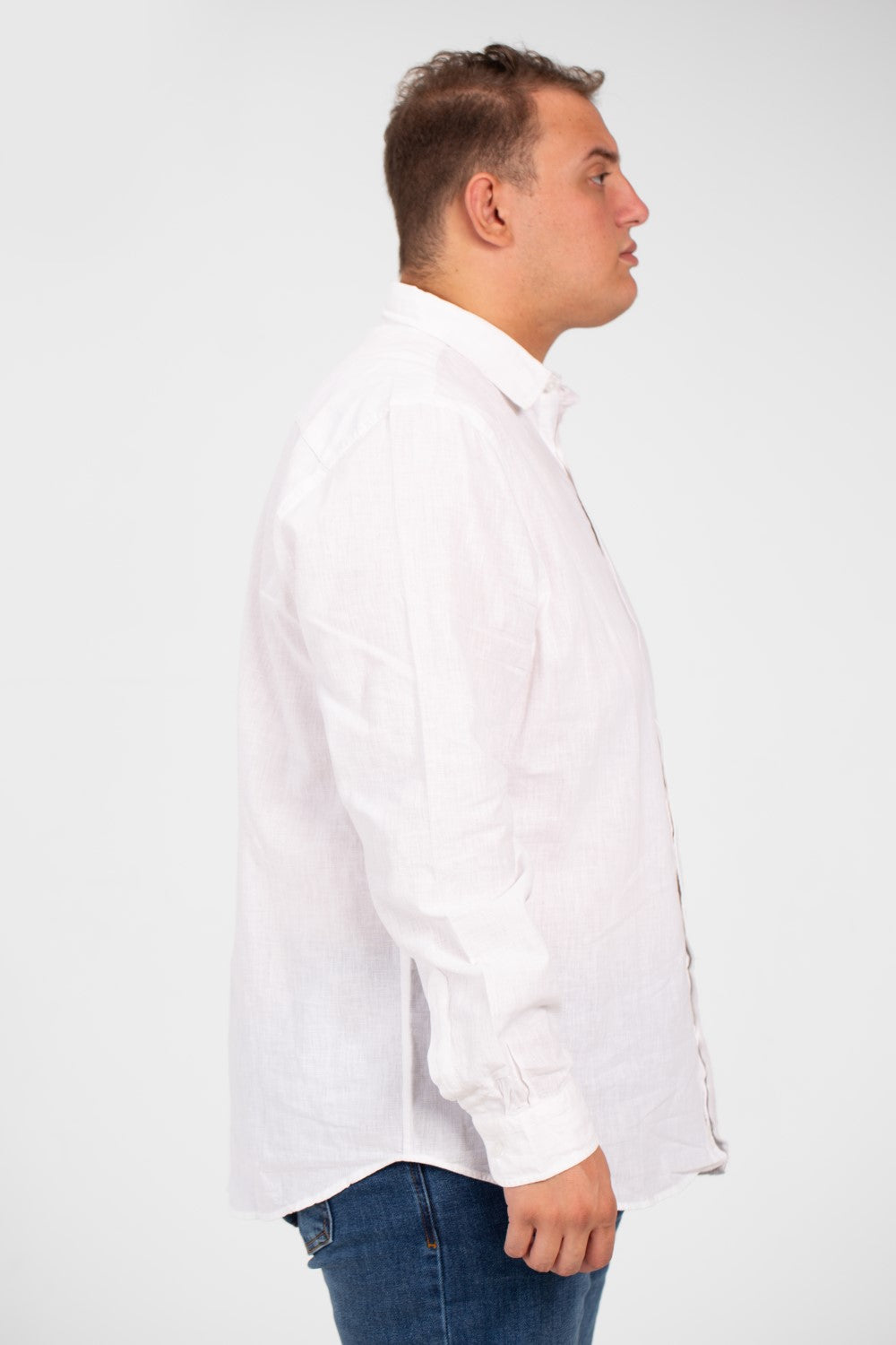 قميص رجالي أساسي بأكمام طويلة ومقاس كبير بألوان صيفية أساسية