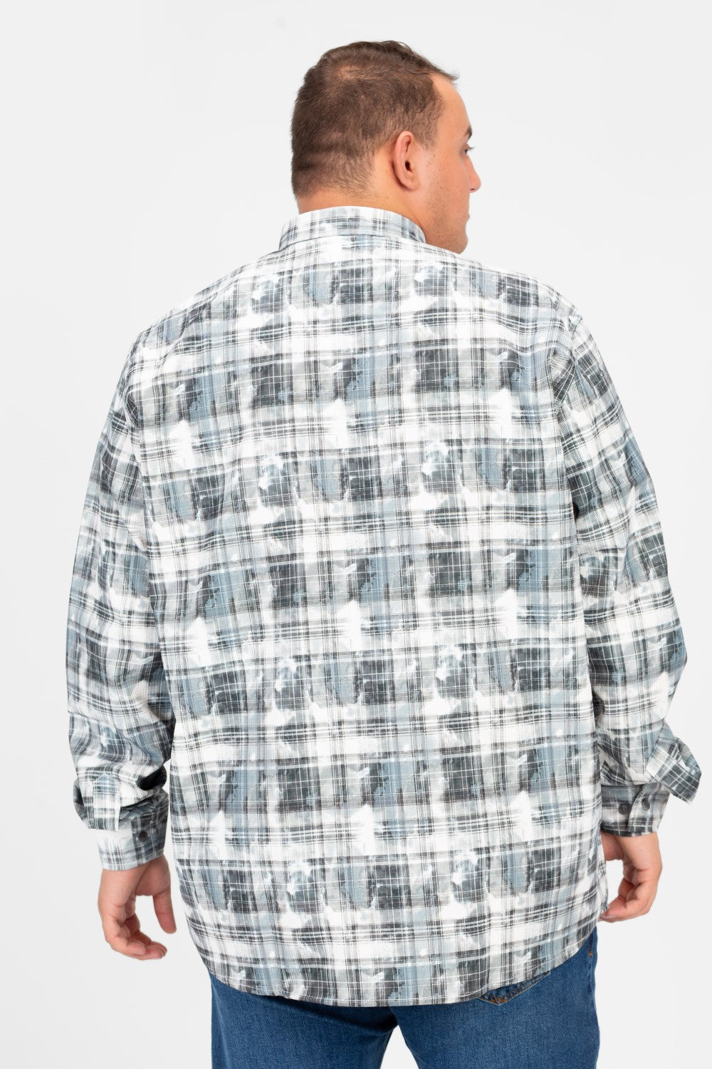 قميص رجالي كبير الحجم بأكمام طويلة ومنقوش