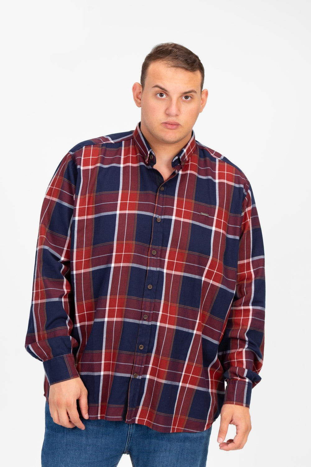 قميص رجالي كبير الحجم بأكمام طويلة ومربعات من الطماطم
