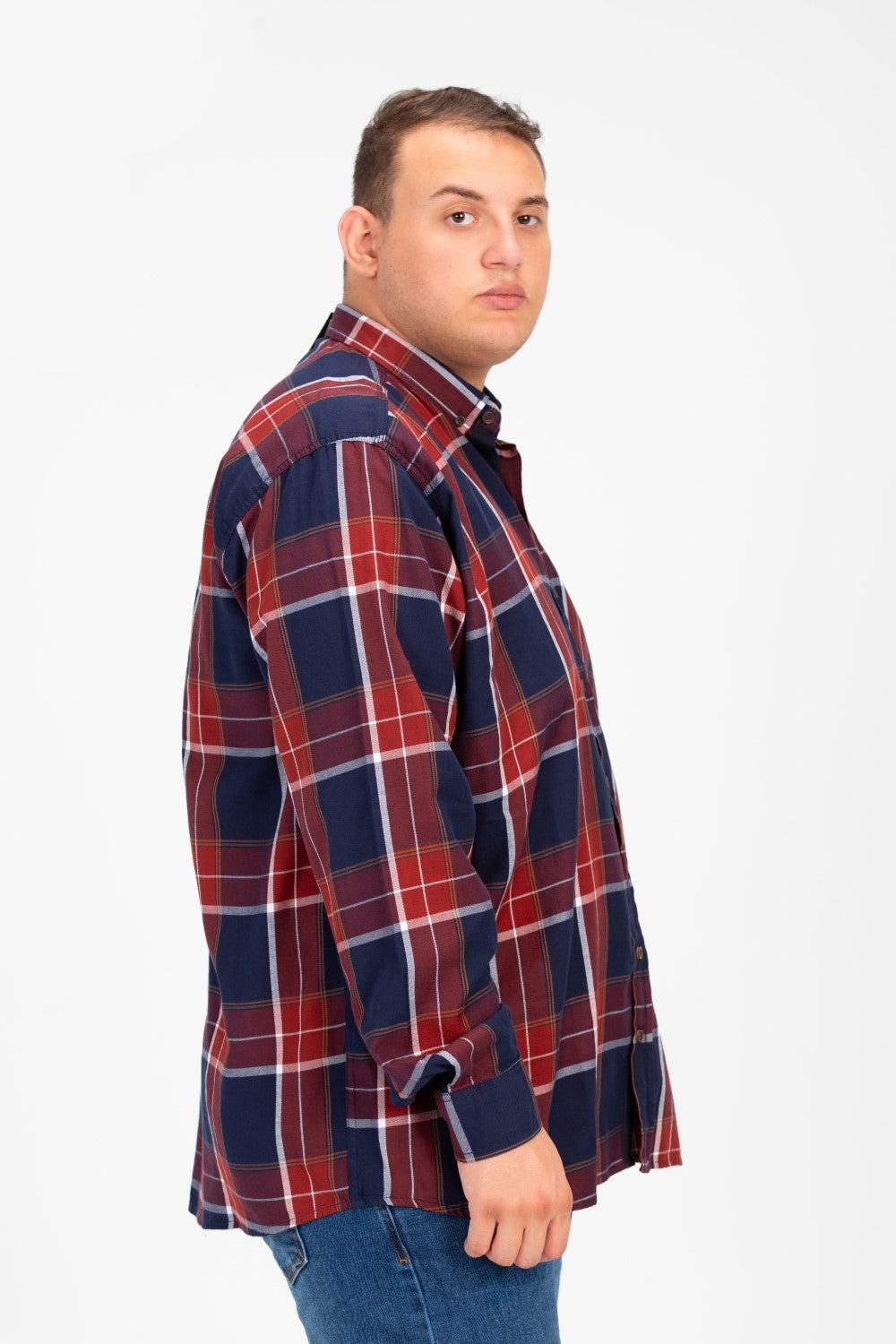 قميص رجالي كبير الحجم بأكمام طويلة ومربعات من الطماطم