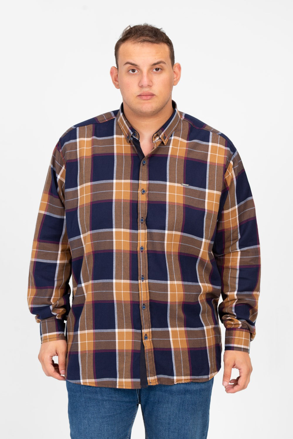 قميص رجالي كبير الحجم بأكمام طويلة ومربعات من الطماطم