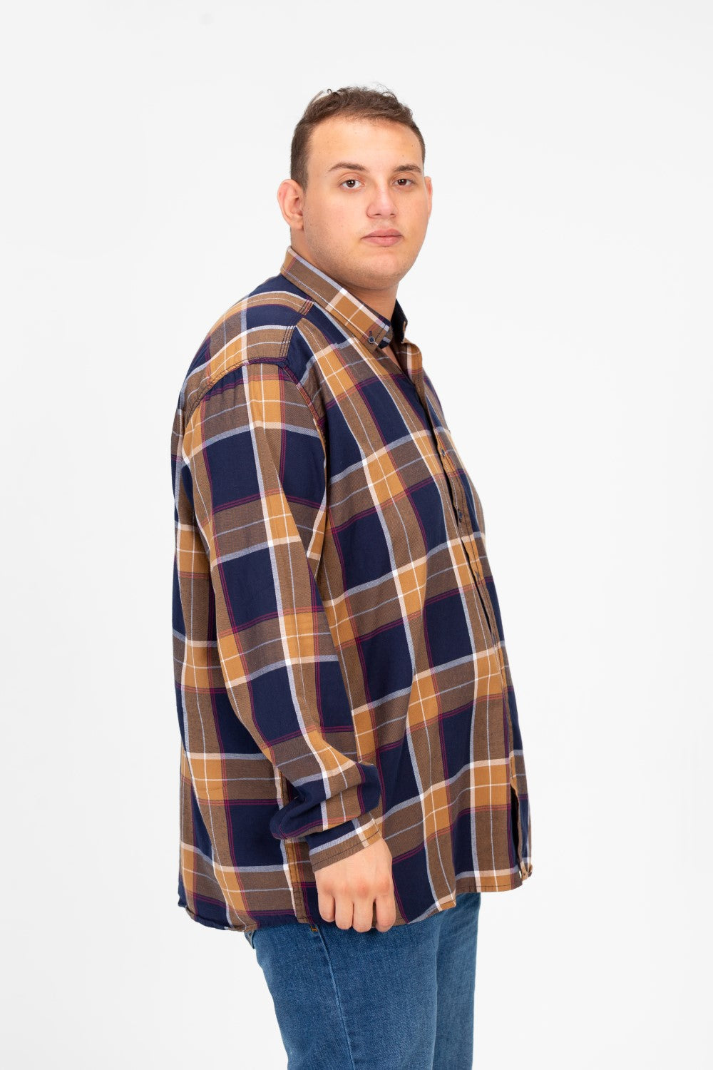 قميص رجالي كبير الحجم بأكمام طويلة ومربعات من الطماطم