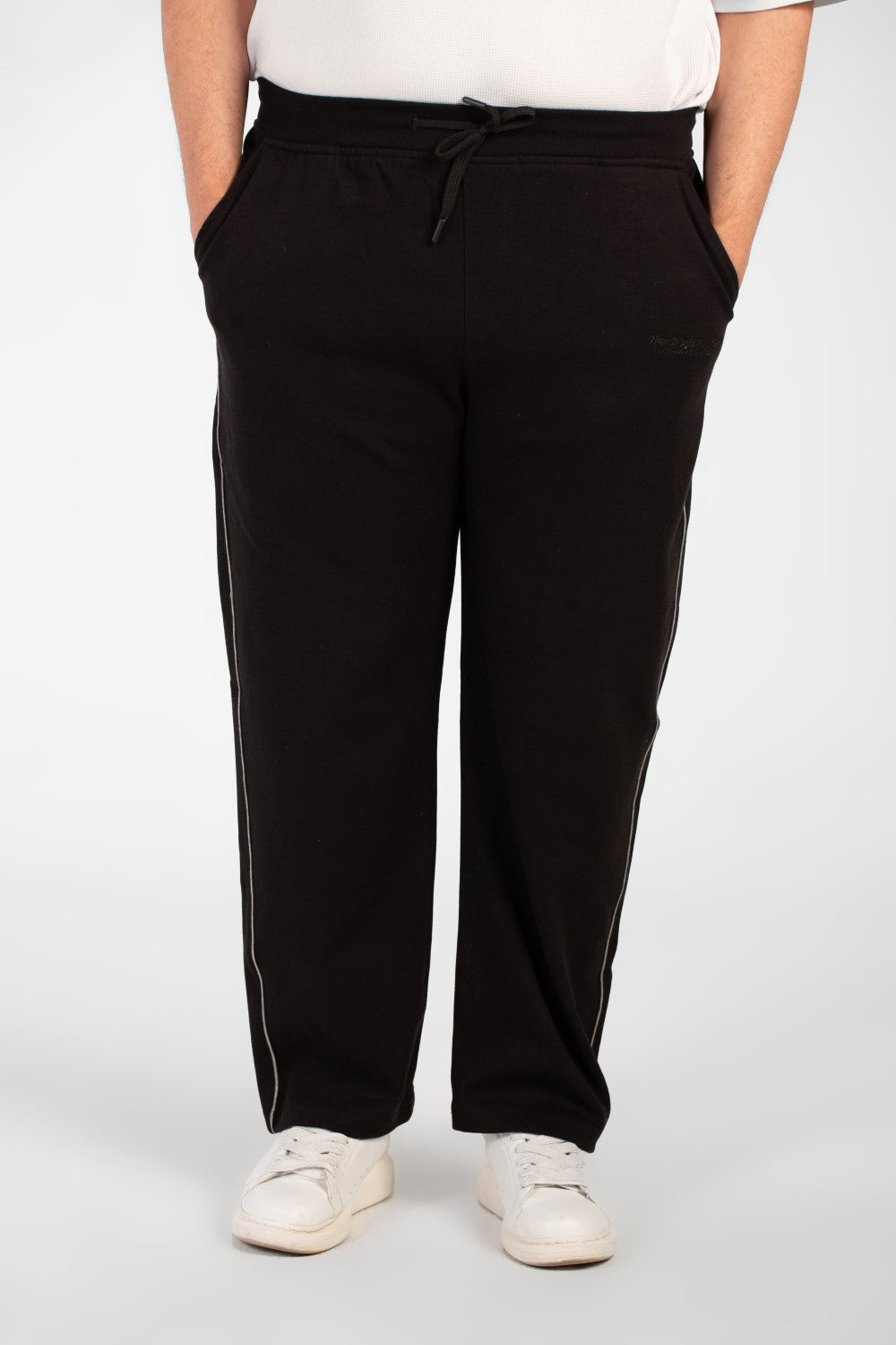 بنطلون رياضي رجالي أساسي عالي الجودة بمقاسات كبيرة وتصميم عصري وجيوب