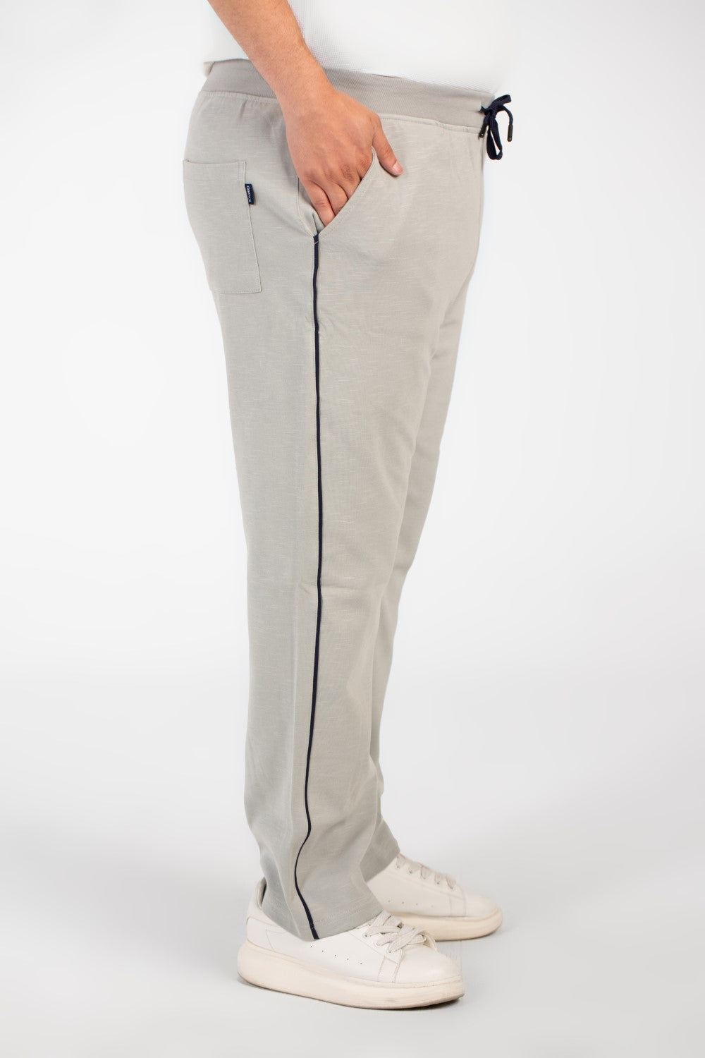 بنطلون رياضي رجالي أساسي عالي الجودة بمقاسات كبيرة وتصميم عصري وجيوب