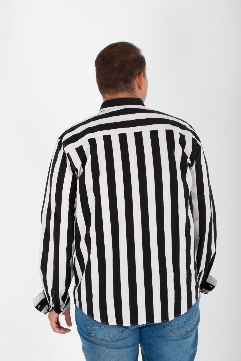 قميص رجالي مخطط كبير الحجم بأكمام طويلة ومصنوع من قماش البوبلين المطبوع