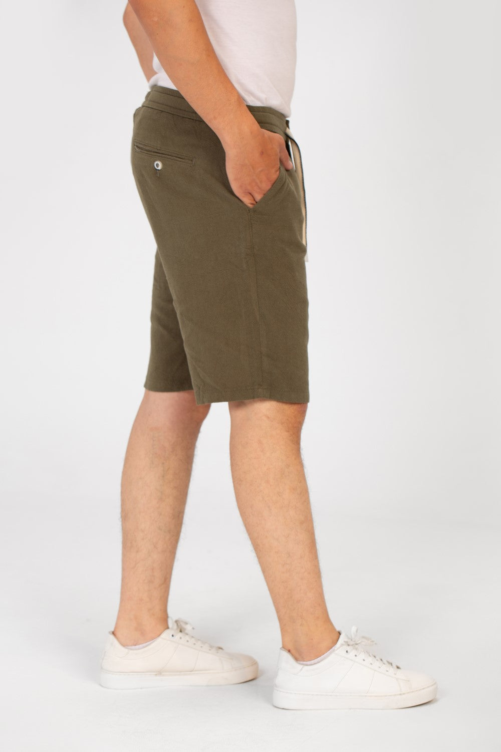 Men's Basic Linen Short With A Middle Drawstring And Pockets Comfortable And High Quality