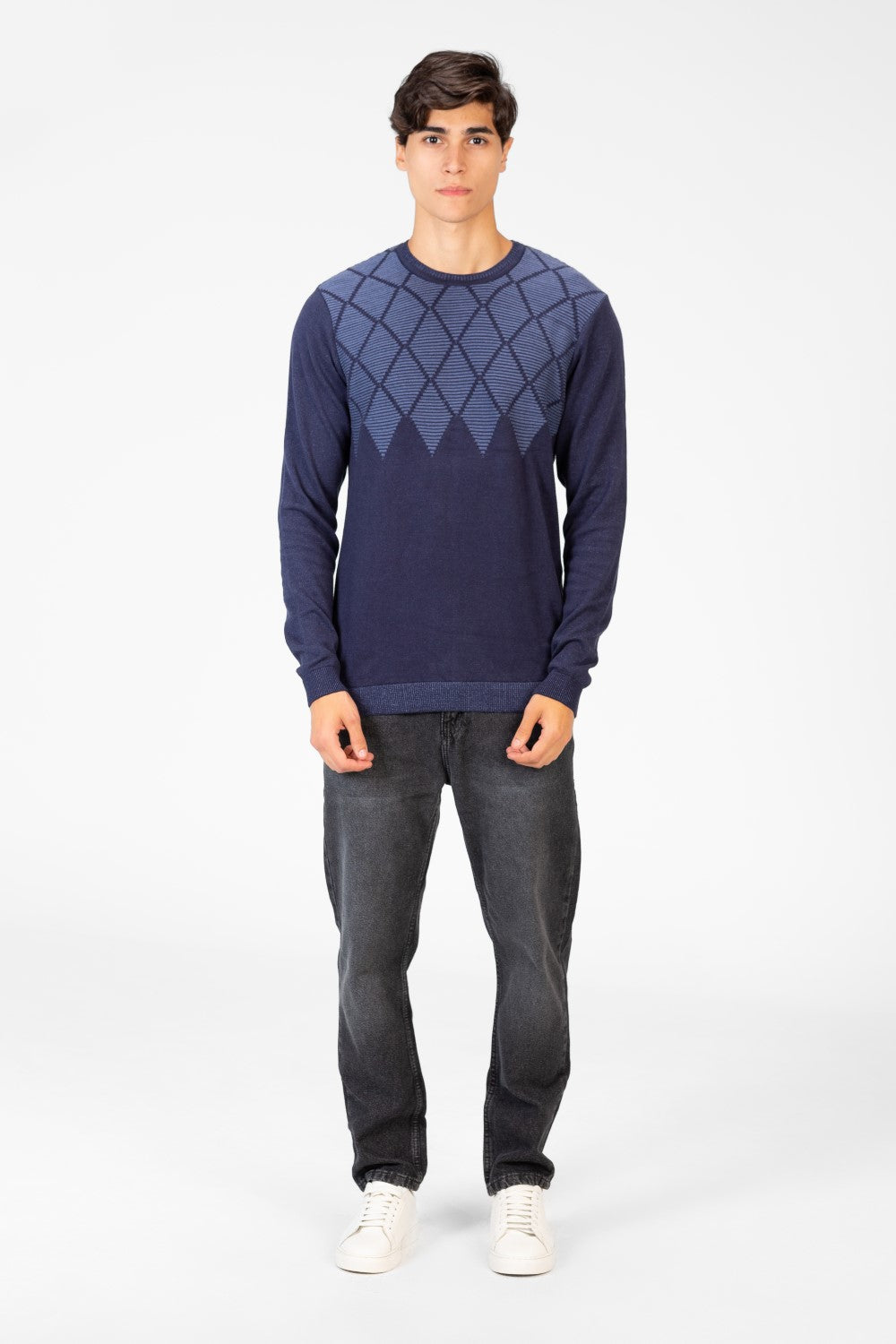 Men's Round Neck Jakar Pullover In Cotton Material