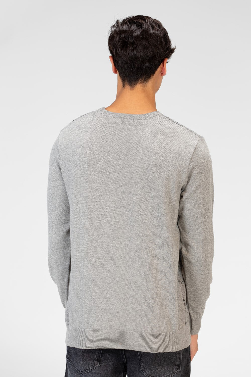 Men's Jakar Pullover With Crew Neck And Long Sleeves