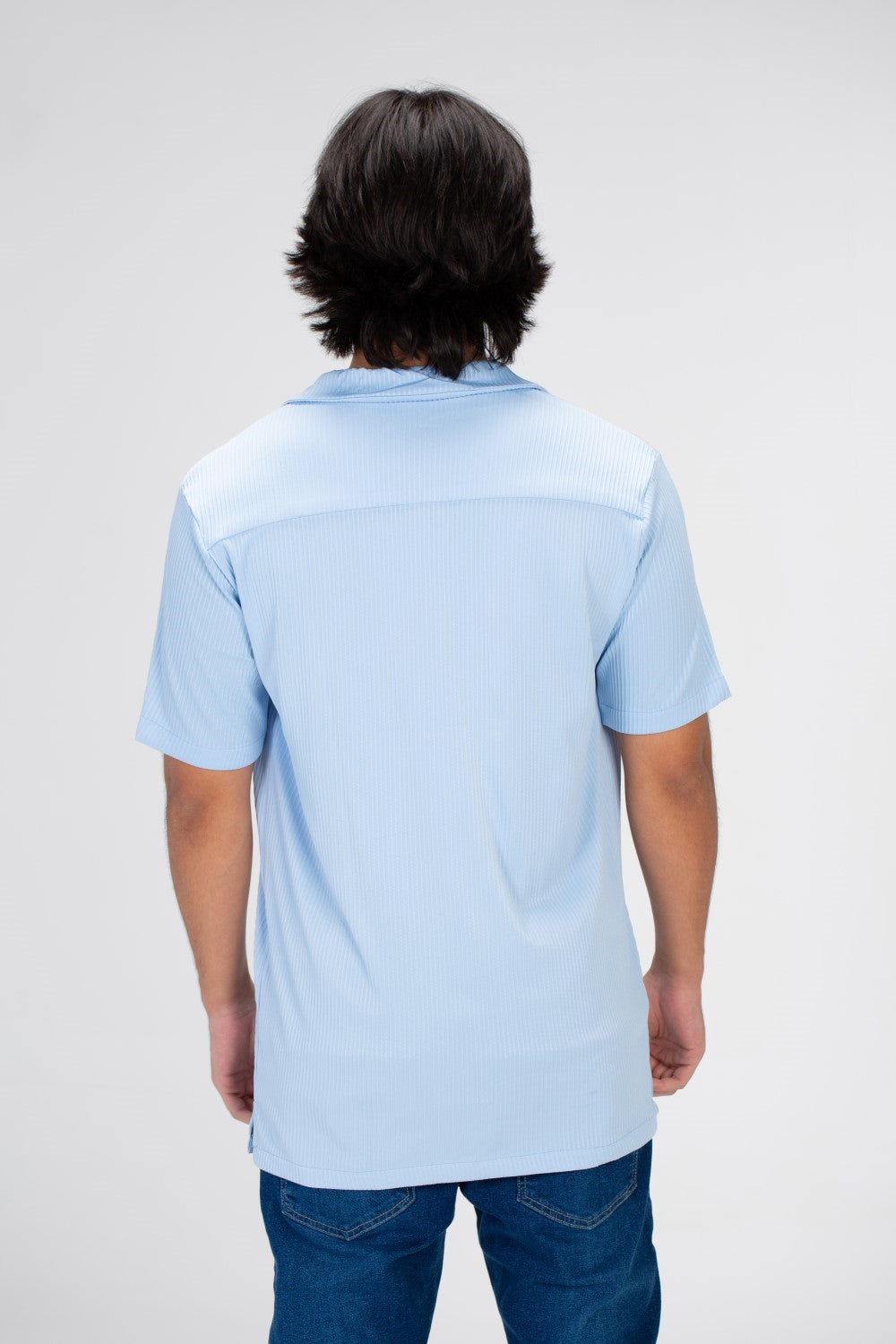 Men's Half Sleeve Slim Fit Basic Shirt With A Unique Cut