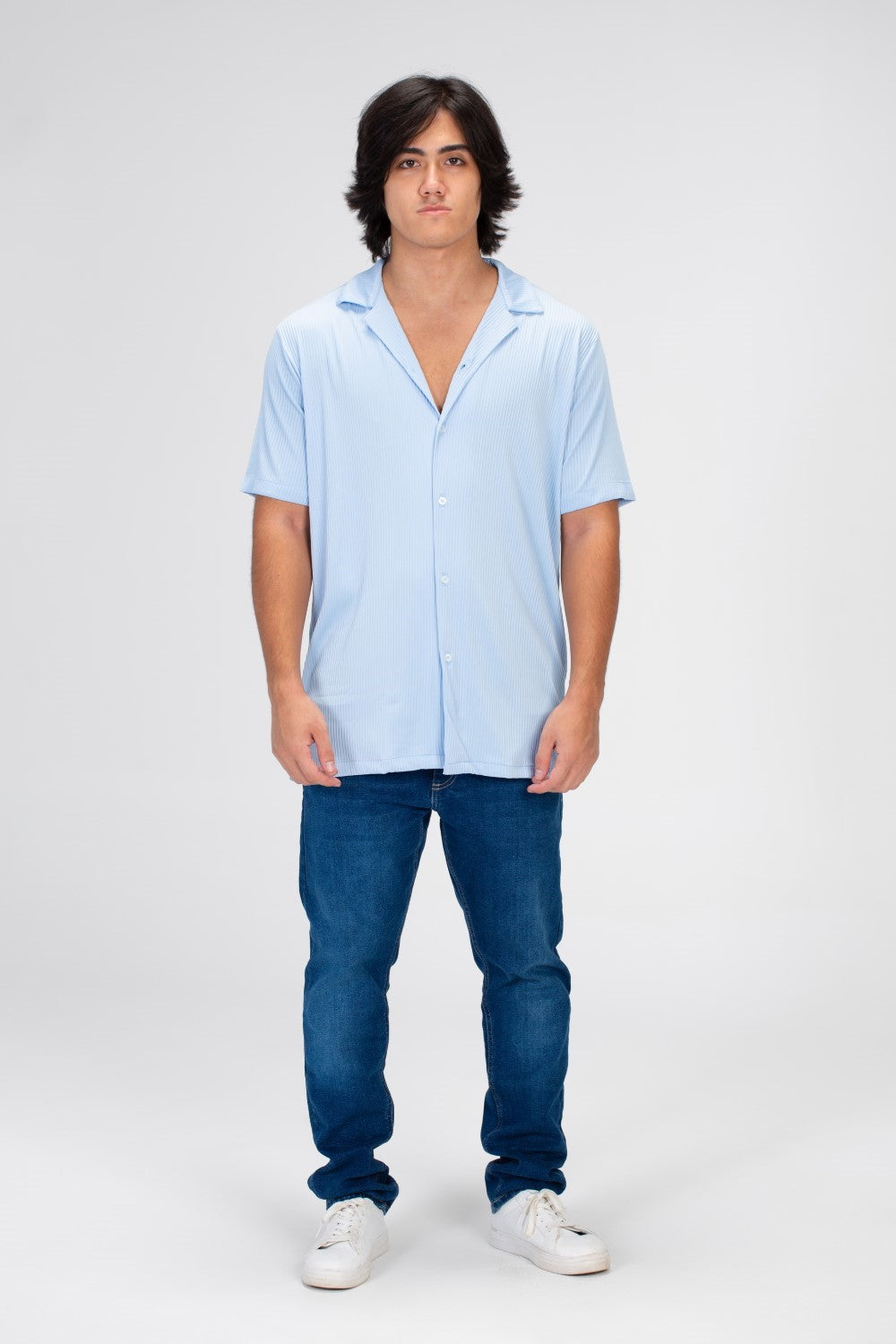 Men's Half Sleeve Slim Fit Basic Shirt With A Unique Cut