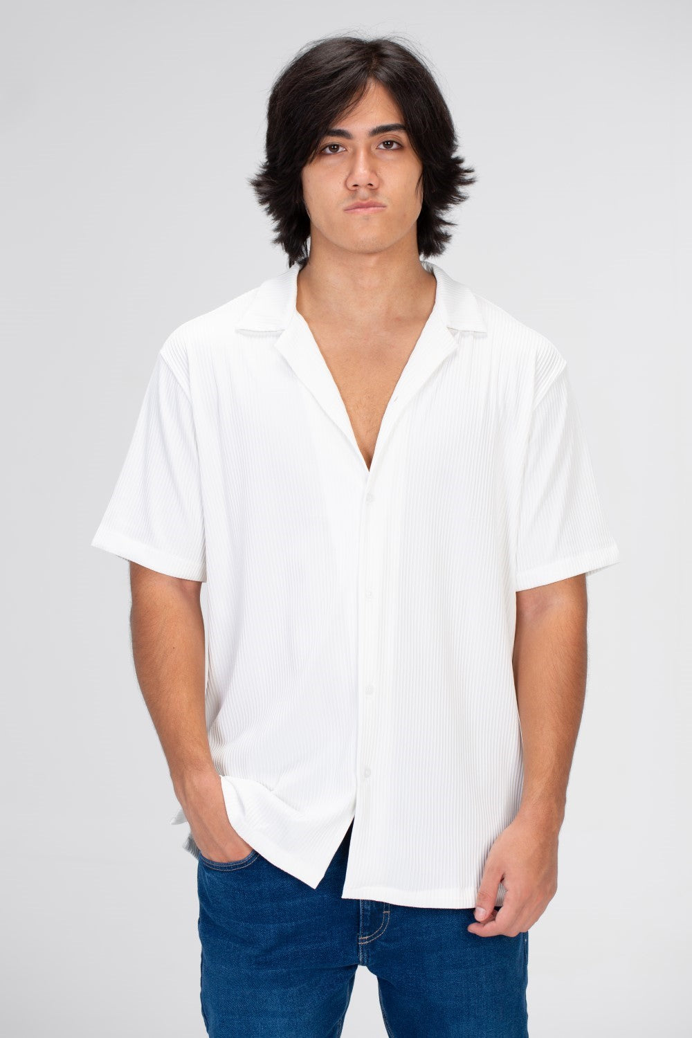 Men's Half Sleeve Slim Fit Basic Shirt With A Unique Cut