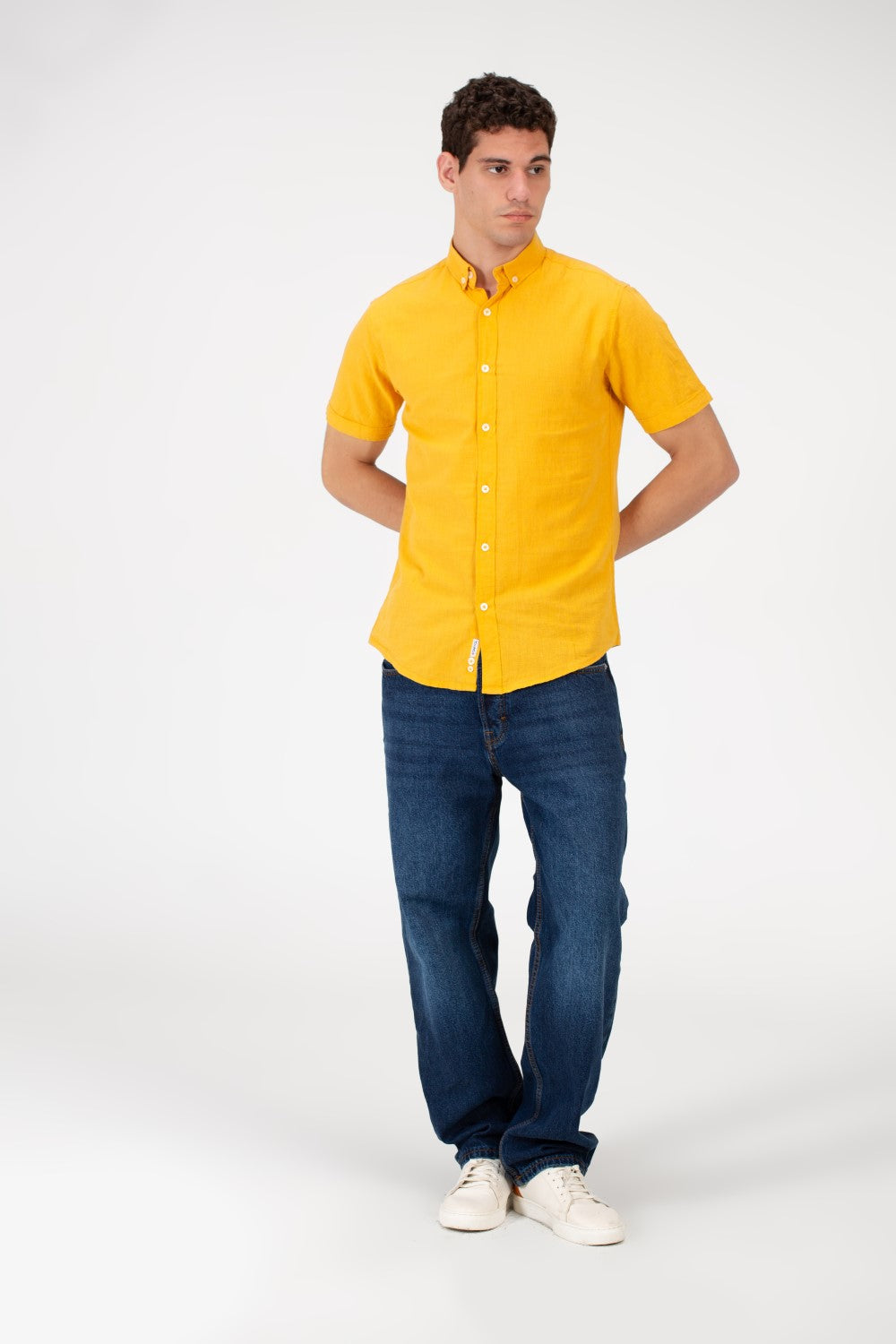 Men's Slim Fit Basic Half Sleeved Shirt