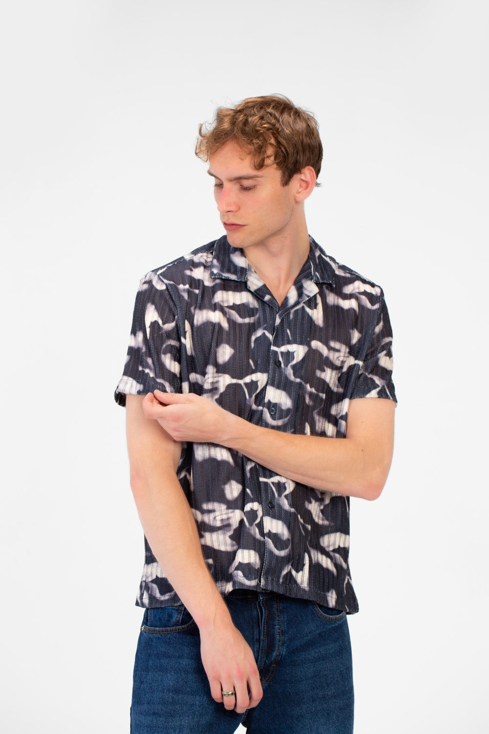 Men's Slim Fit Jakar Half Sleeve Comfortable Modern Shirt