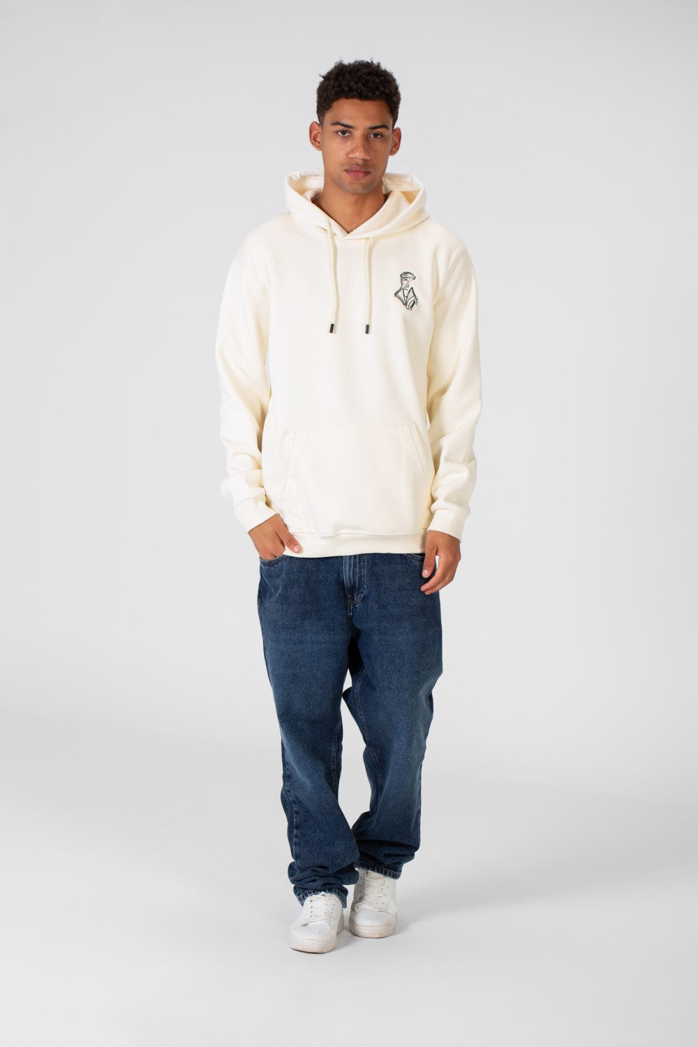 سويت شيرت رجالي مطبوع بغطاء للرأس وجيب أمامي