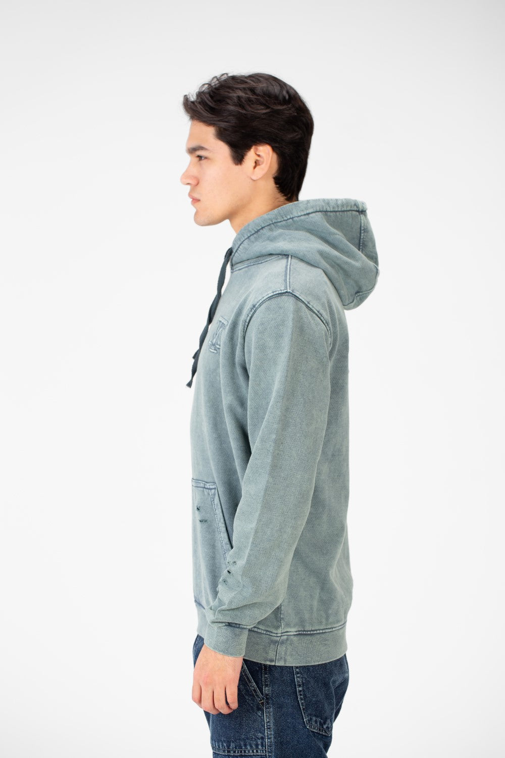 سويت شيرت رجالي بقصّة طماطم مع جيب كنغر