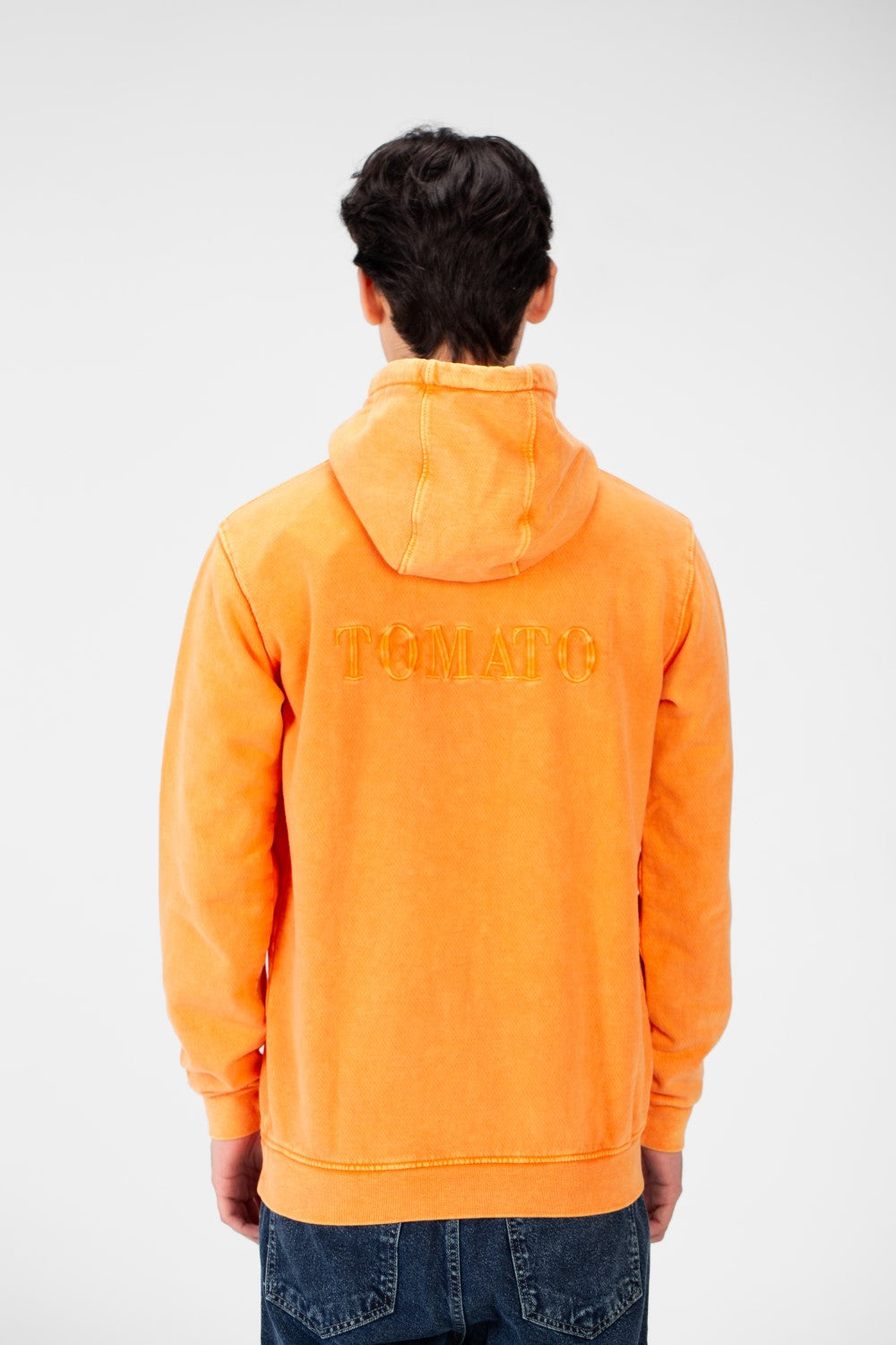 سويت شيرت رجالي بقصّة طماطم مع جيب كنغر