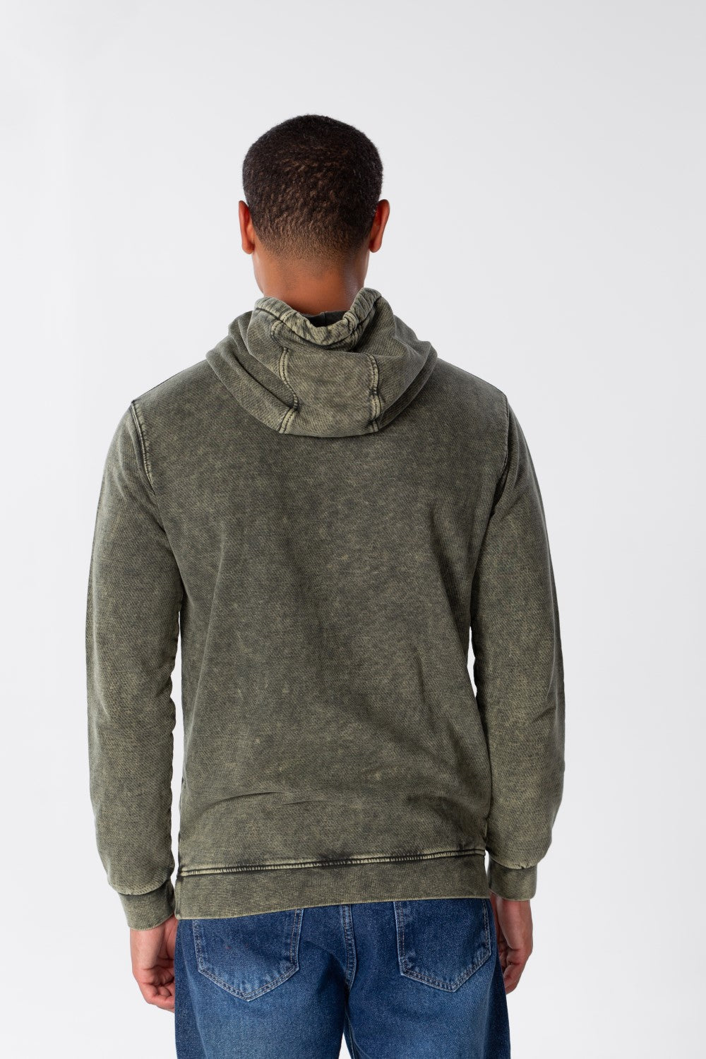 سويت شيرت رجالي أساسي بغطاء رأس وأكمام طويلة