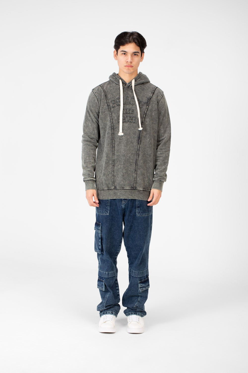 سويت شيرت رجالي بغطاء رأس بتصميم فريد