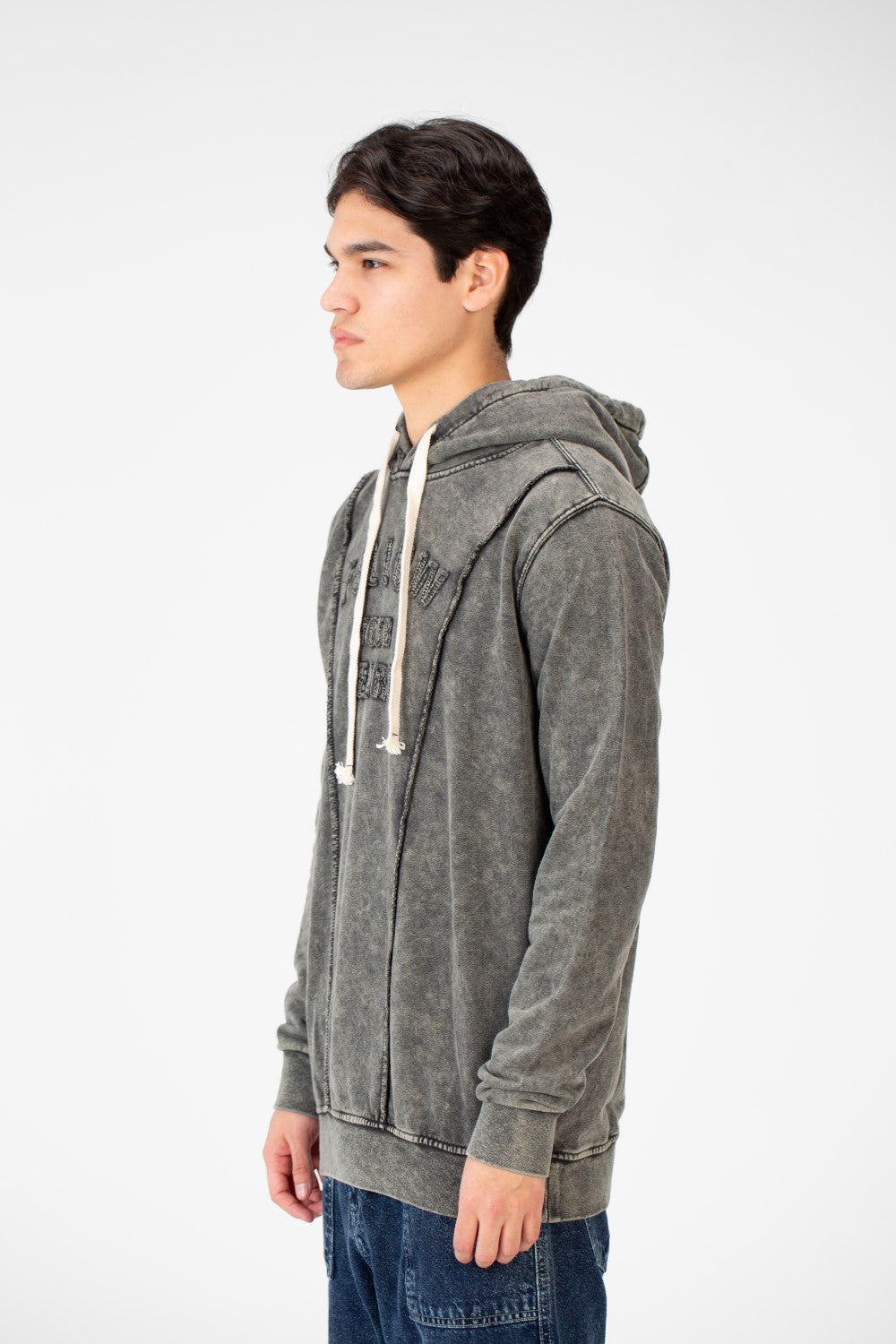 سويت شيرت رجالي بغطاء رأس بتصميم فريد