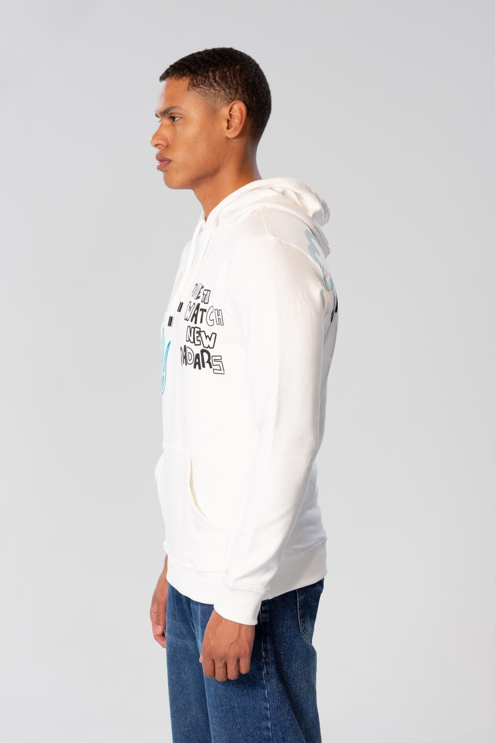 Men's Printed Sweatshirt With Front Pocket And Long Sleeves
