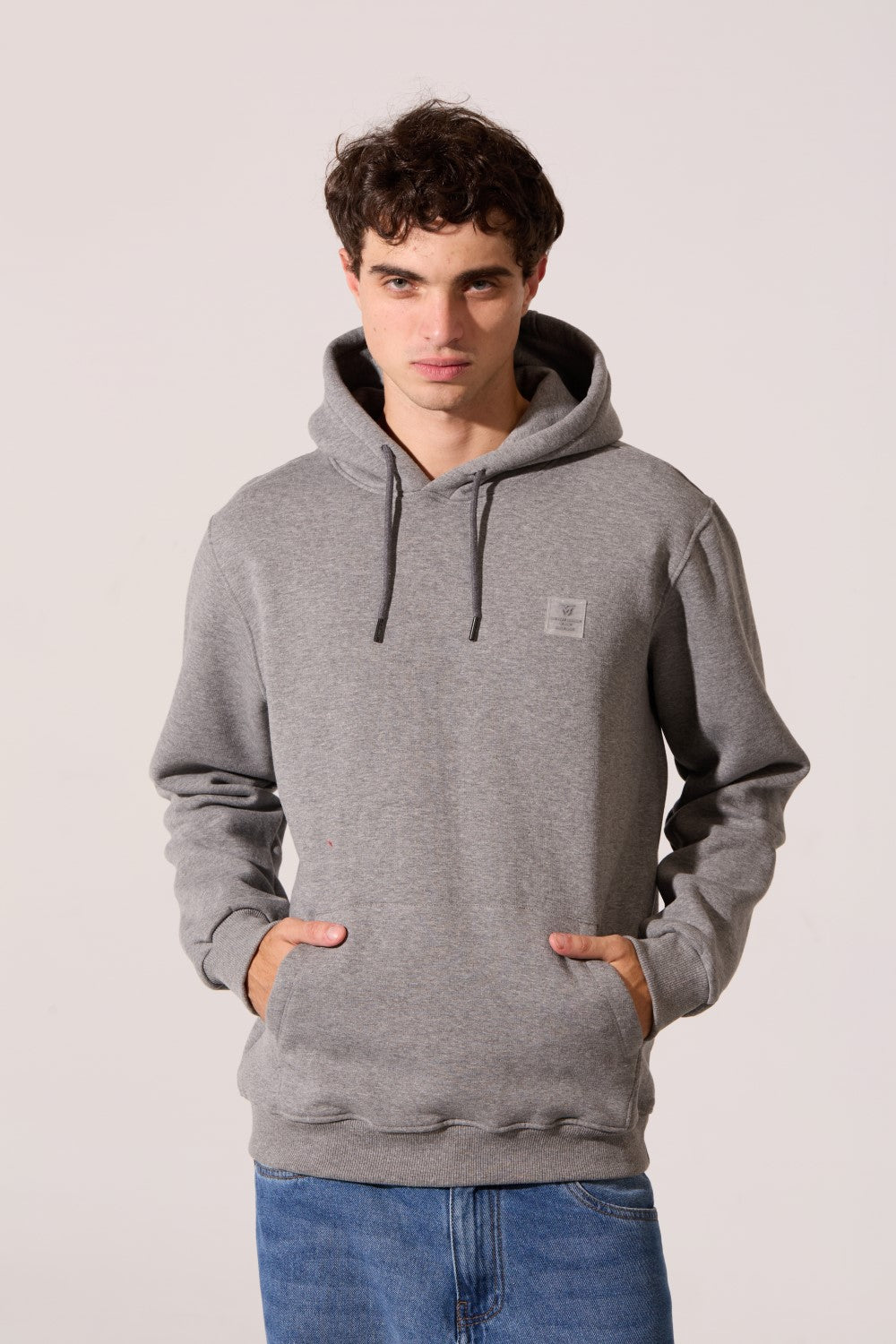 Men's Tomato Basic Slim Fit Hooded Sweatshirt With Long Sleeves And Comfortable Fabric