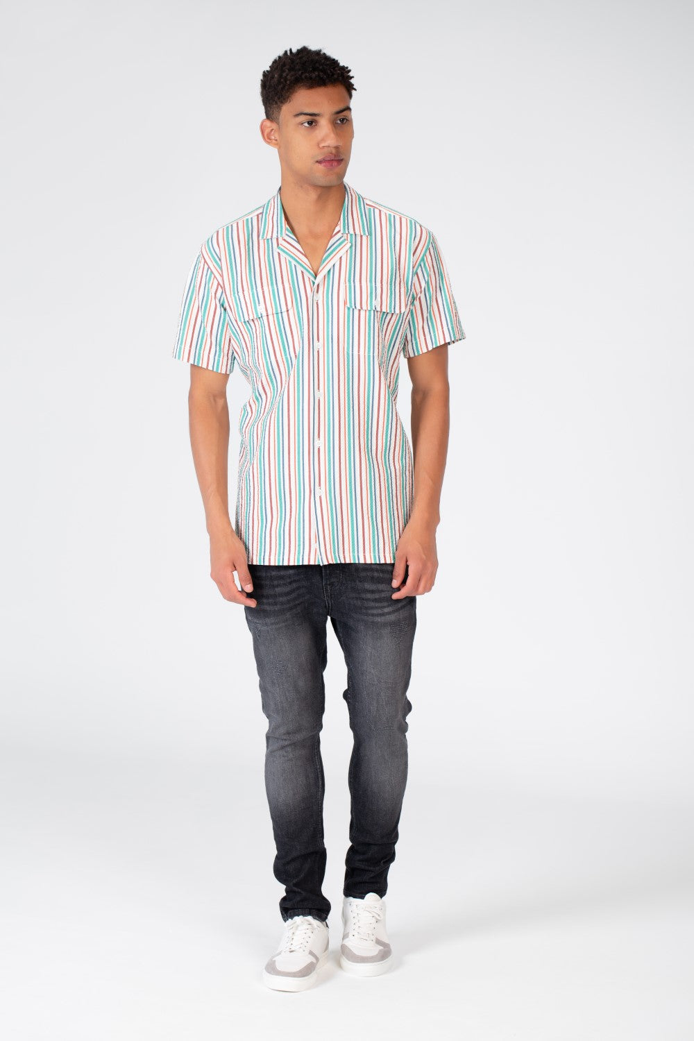 Men's Slim Fit Half Sleeved Shirt With Front Pockets